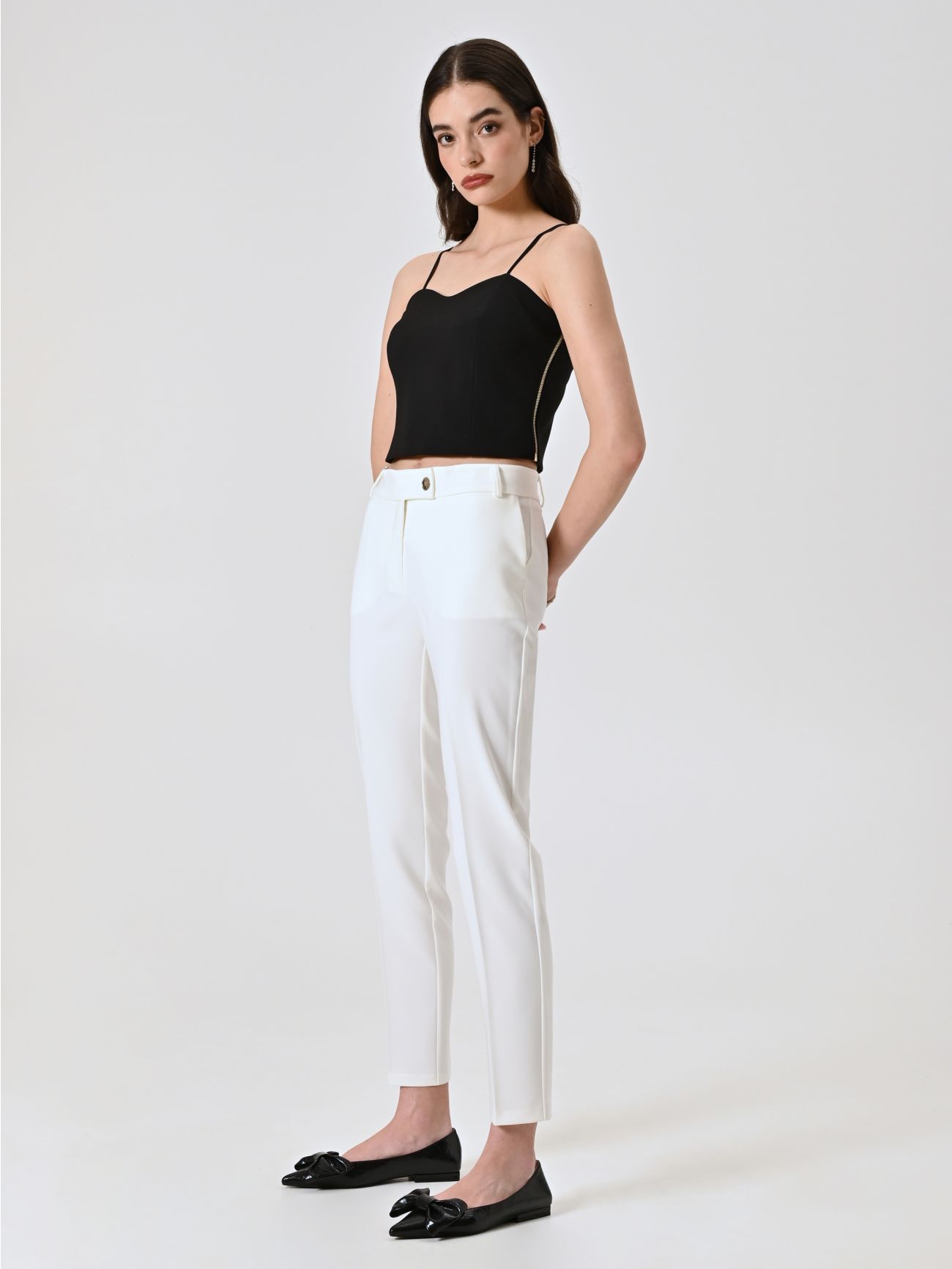 Slim Trousers in White Technical Fabric in_i7