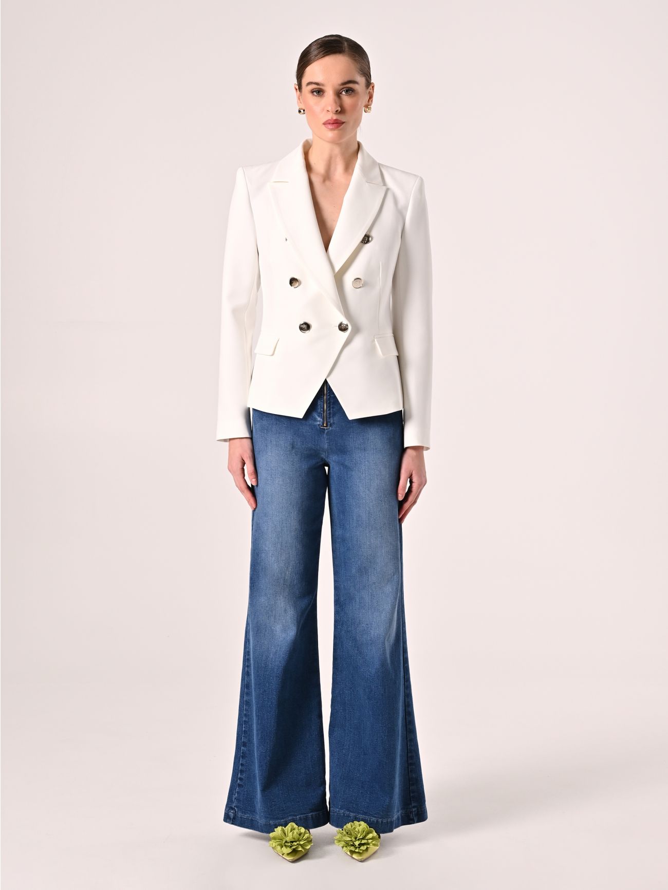 Double-Breasted Jacket in White Technical Fabric det_1