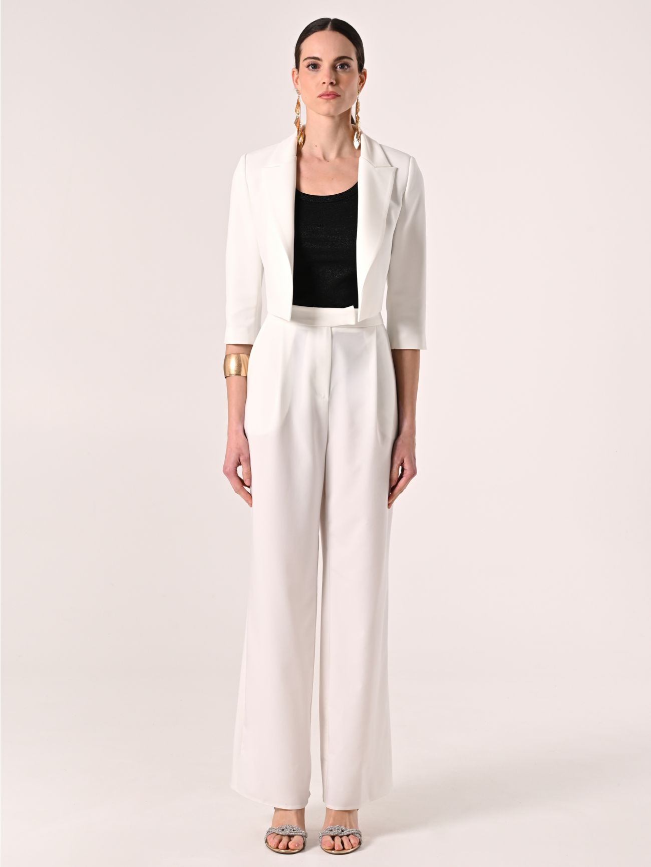 Chaqueta corta blanca det_1