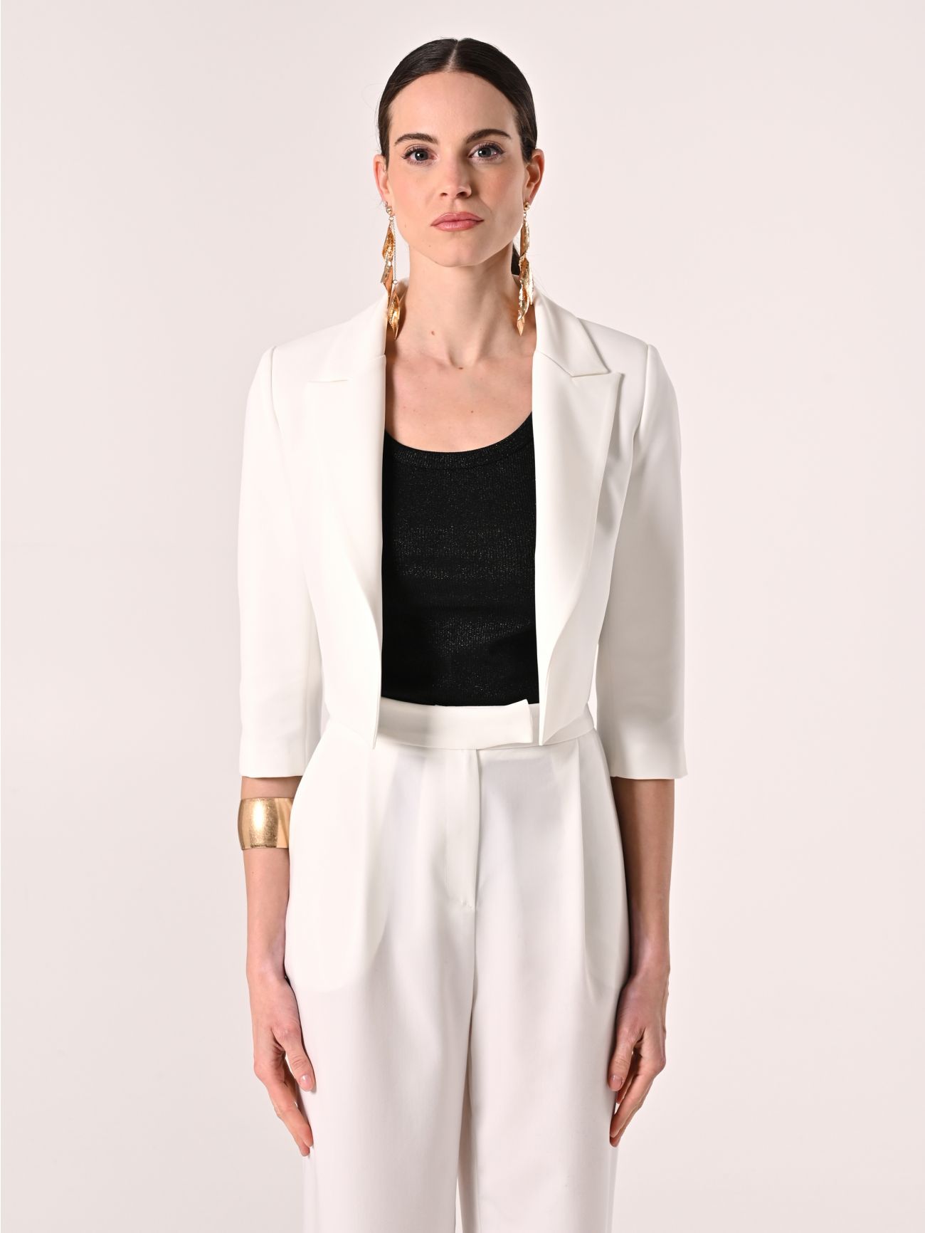 Chaqueta corta blanca det_2