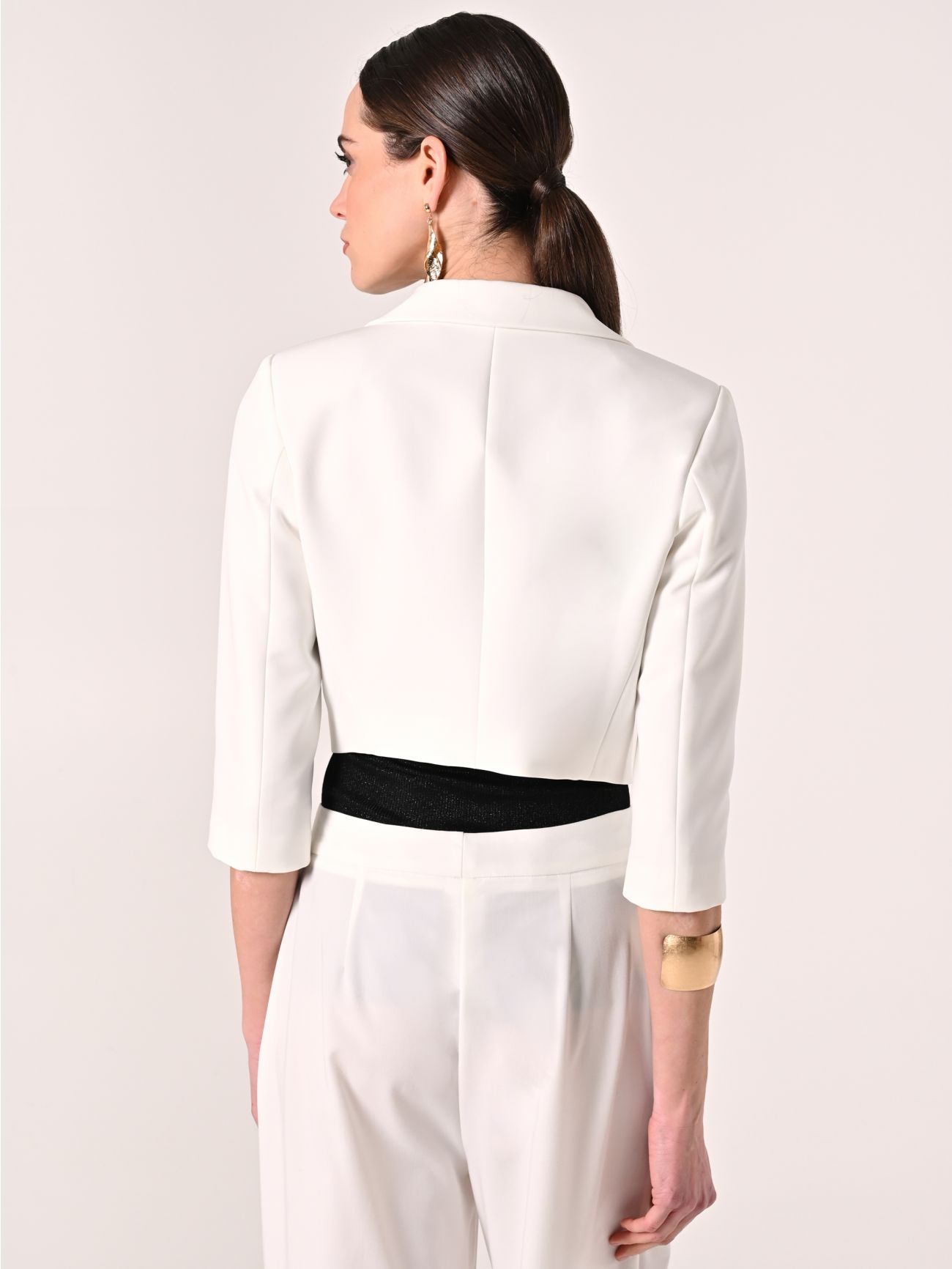 Chaqueta corta blanca det_3