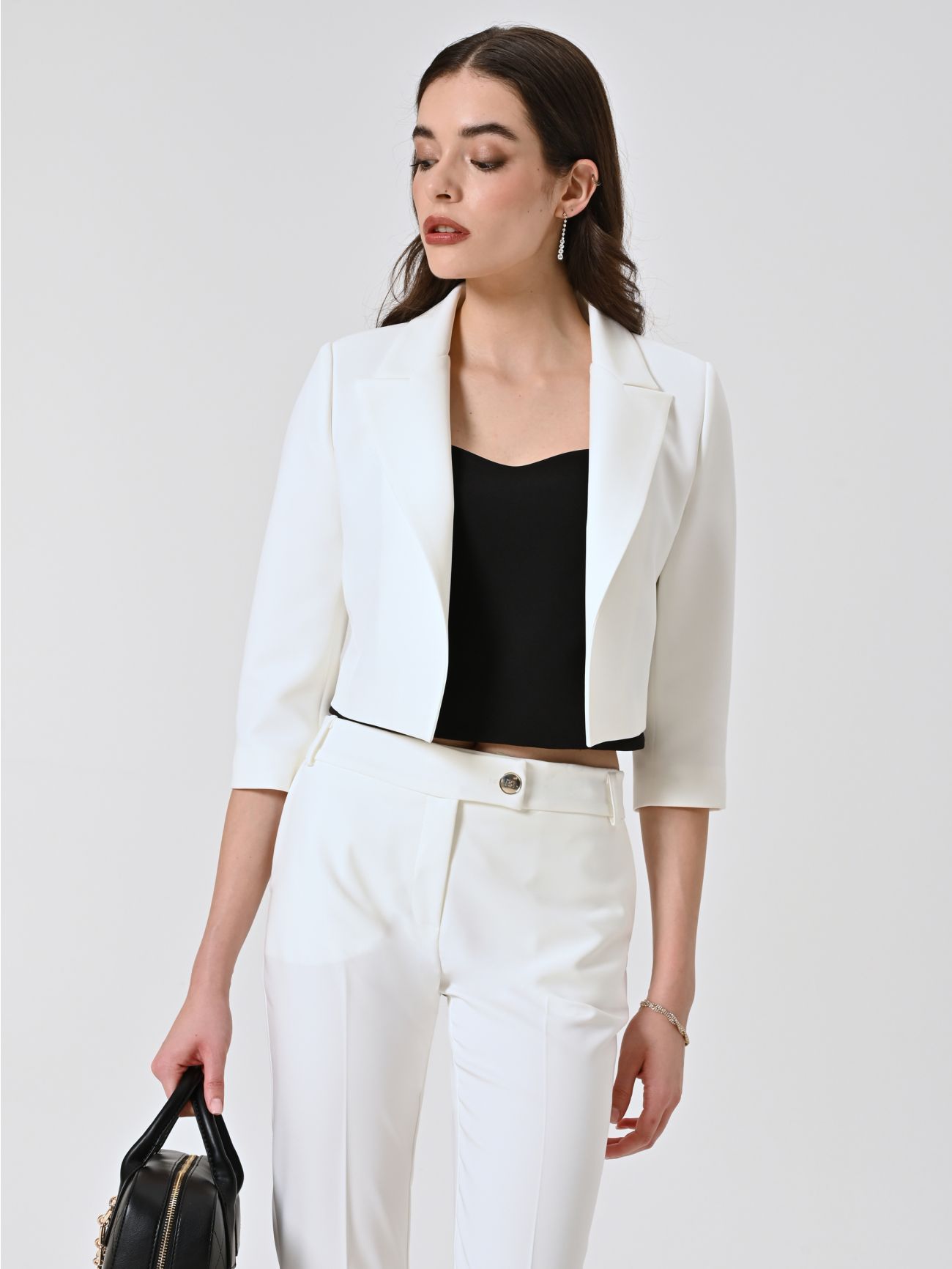 Chaqueta corta de tejido técnico blanco sp_e1