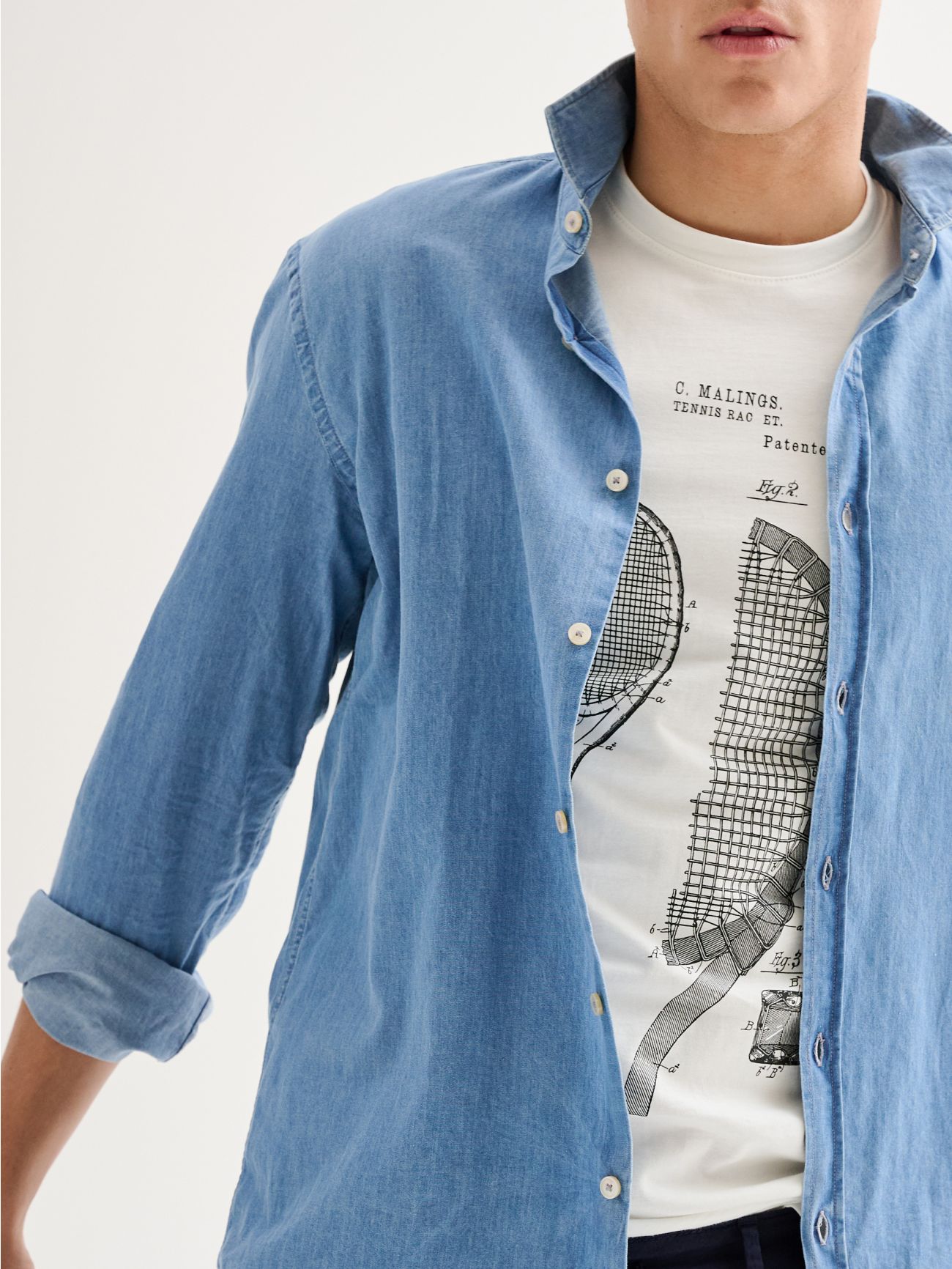 Men’s Shirt in Light Wash Denim QB24 in_i5