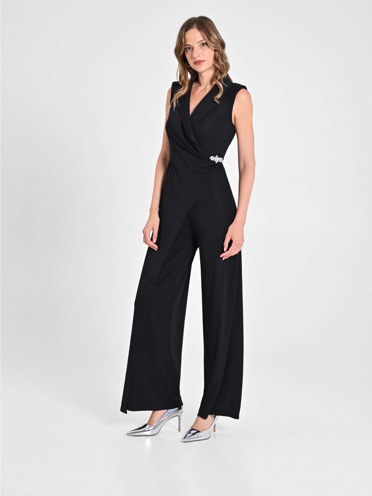 Tuxedo-Style Jumpsuit in Black Flowy Fabric sp_e1