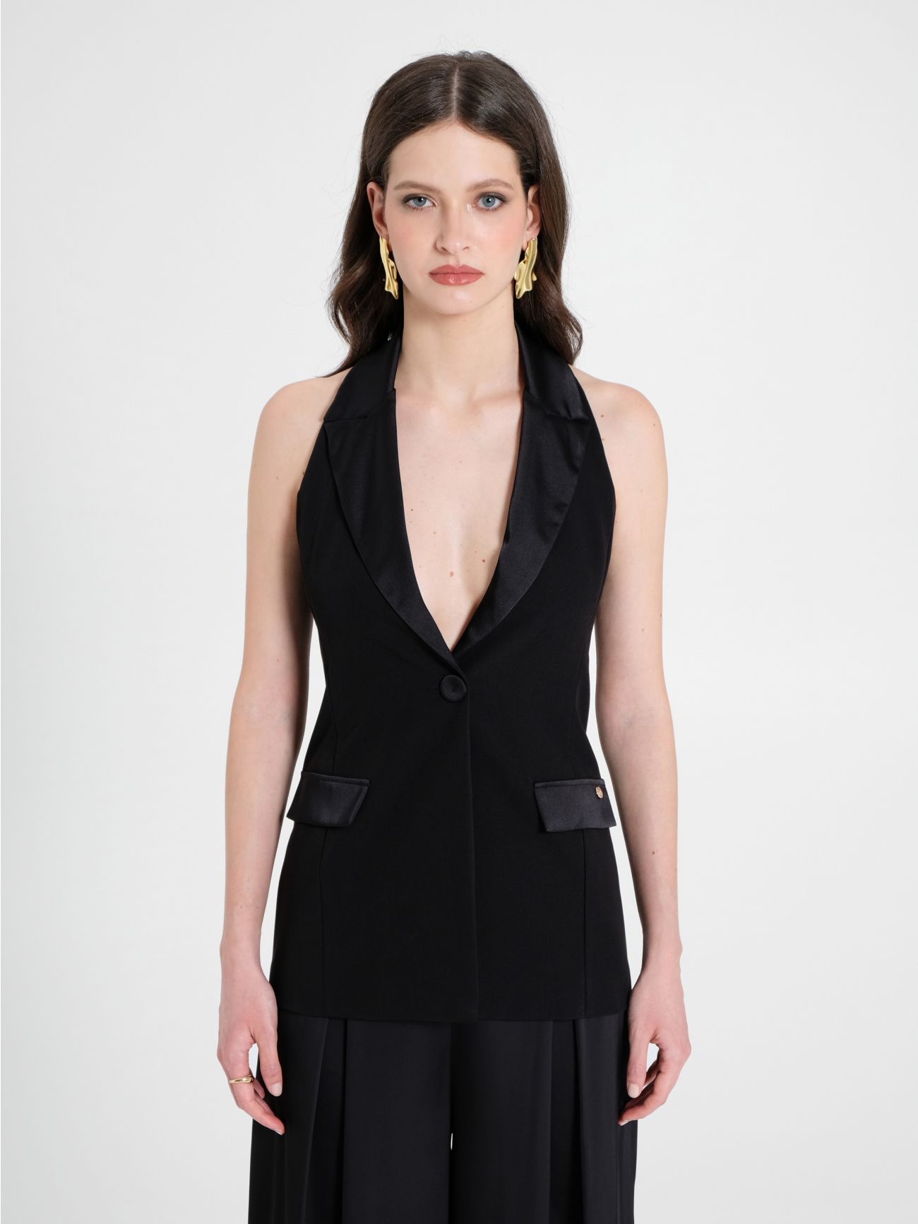 Gilet avec détails en satin det_2