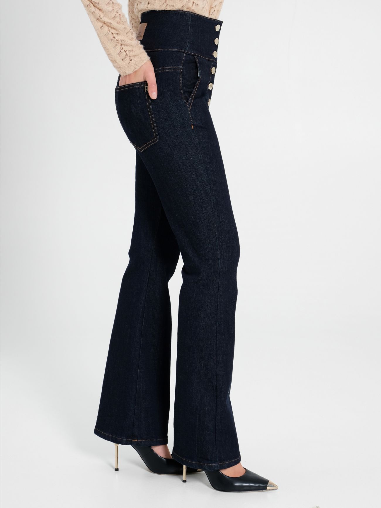 High-waisted Flared Jeans in_i7