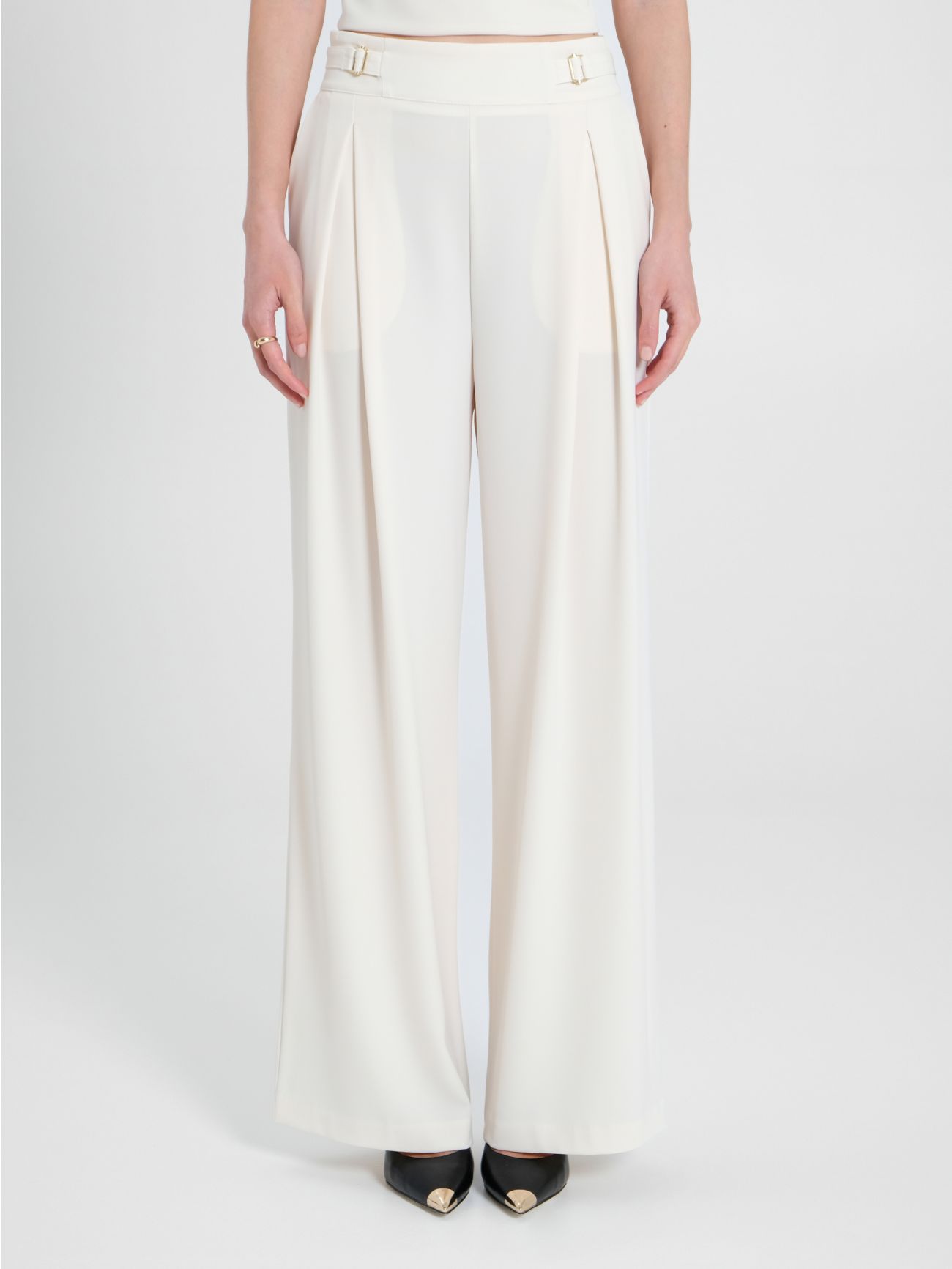Trousers with Buckles det_2