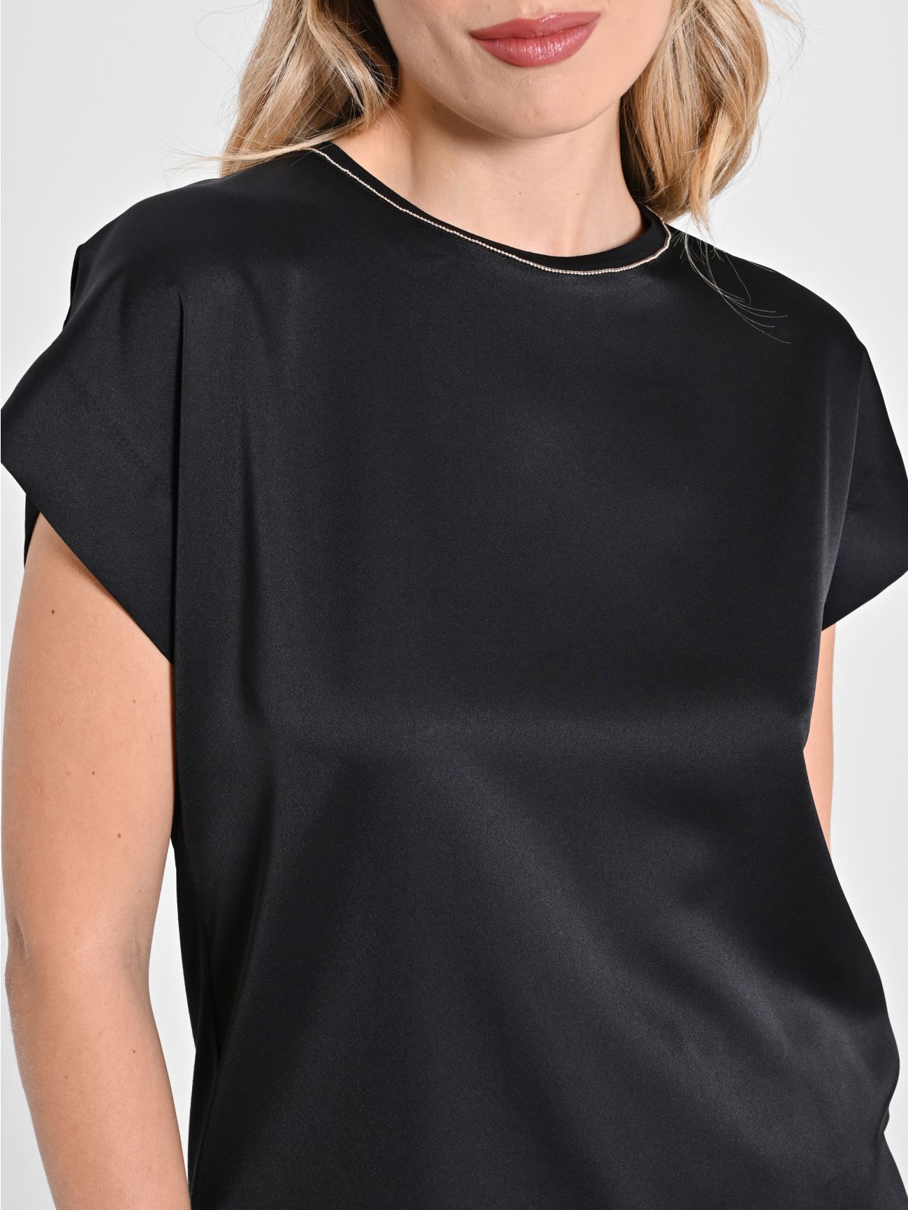 Blouse en envers satin noir in_i5