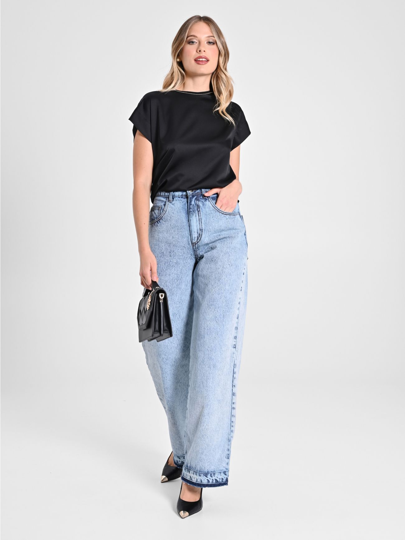Blouse en envers satin noir in_i7
