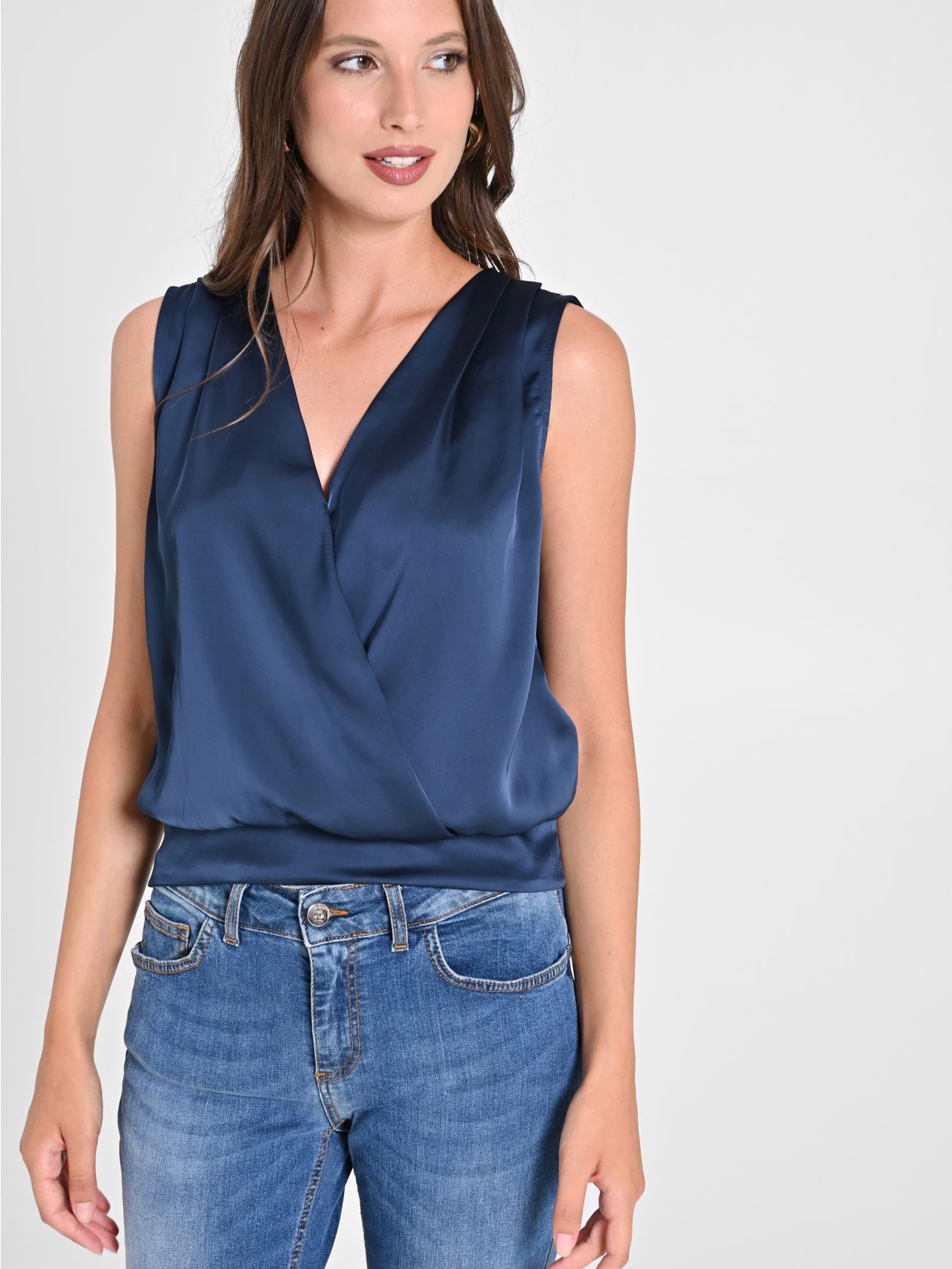 Überkreuztes Top aus Satin in Blau  Rinascimento