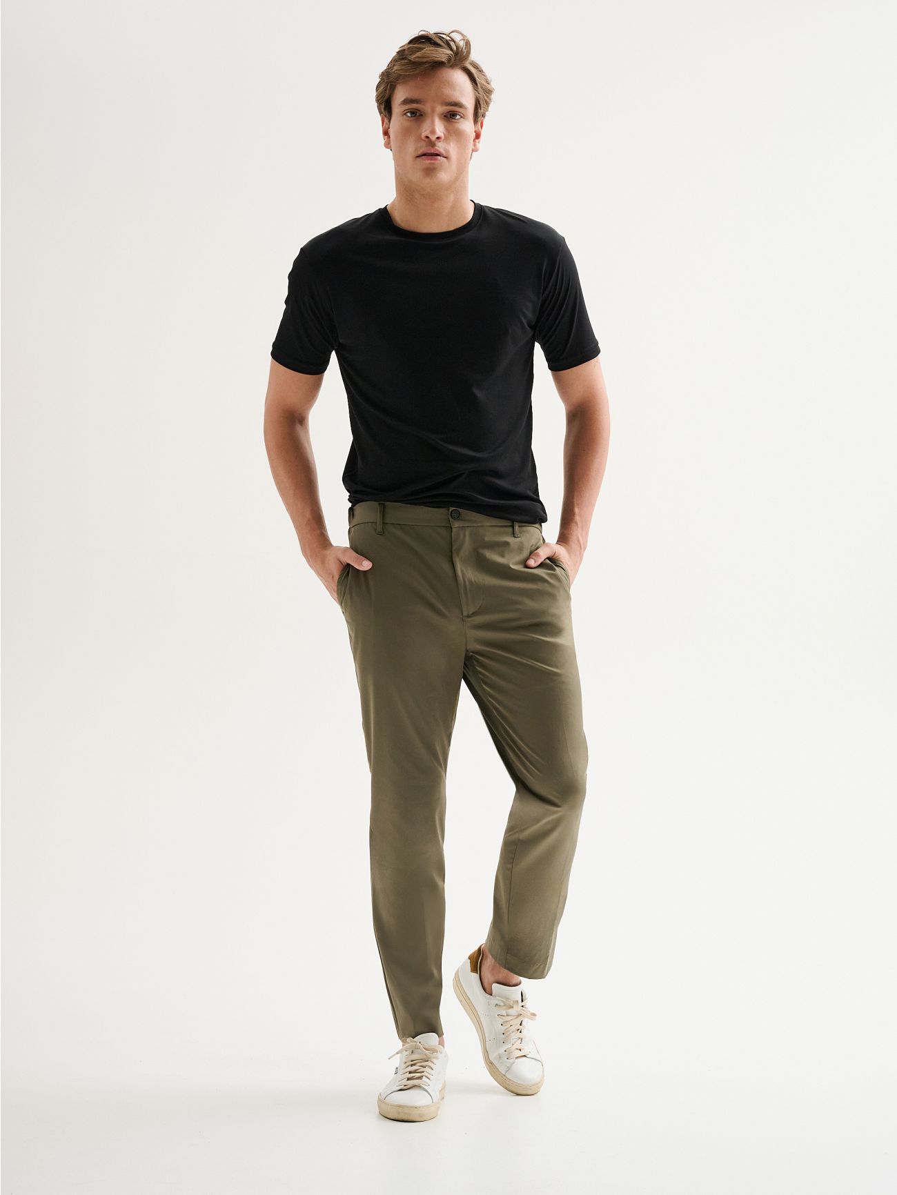 Men's Regular Trousers in Technical Fabric QB24 sp_e1