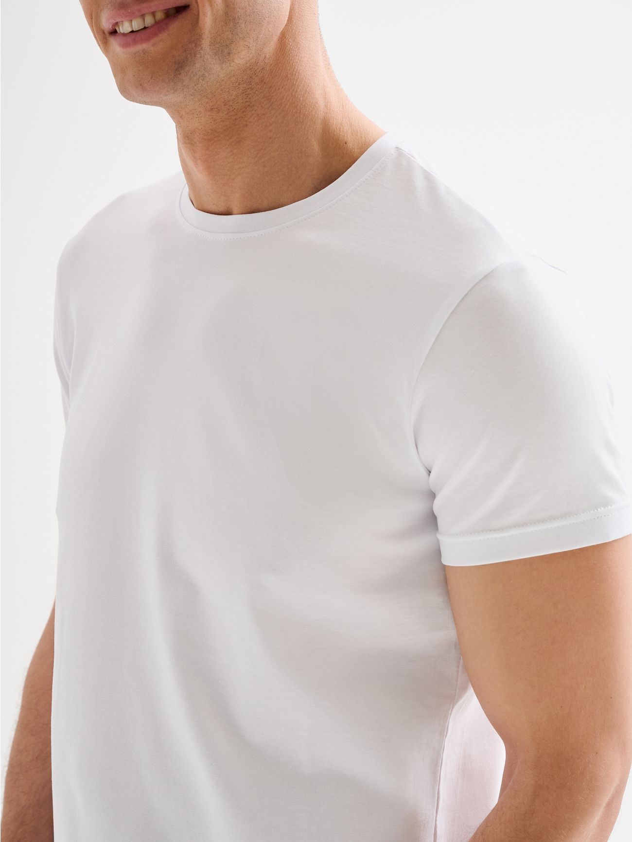 Men's White Short-Sleeved Crewneck T-Shirt QB24 in_i5