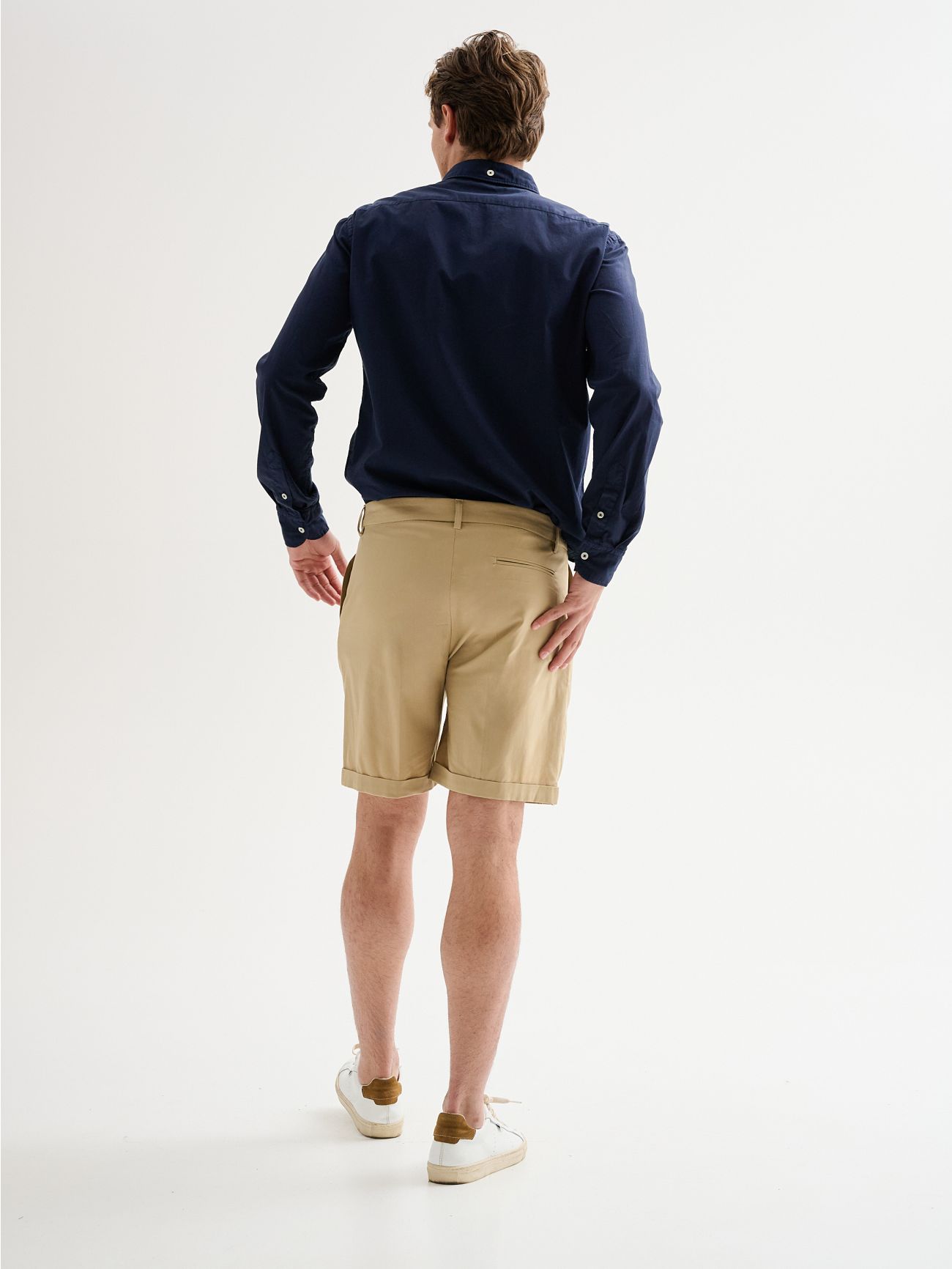 Men’s Regular Bermuda Shorts with Darts QB24 in_i4