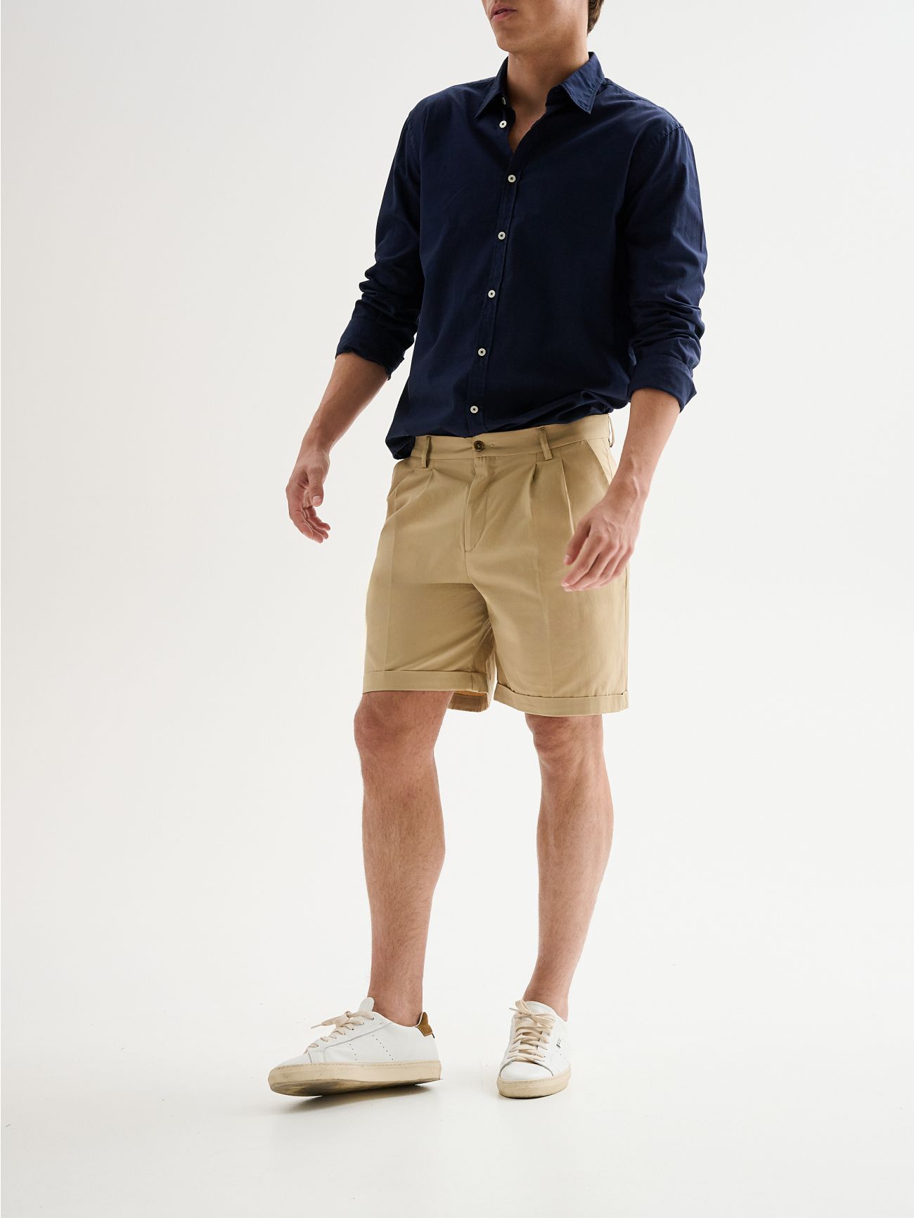 Men’s Regular Bermuda Shorts with Darts QB24 in_i7