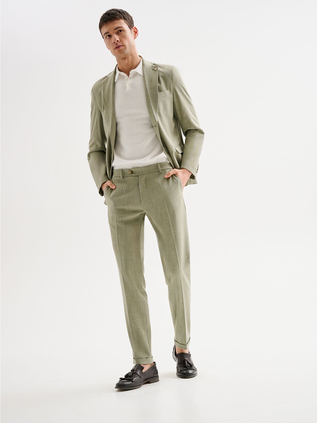 Pantalón de traje slim-fit; colección QB24 for men  Rinascimento
