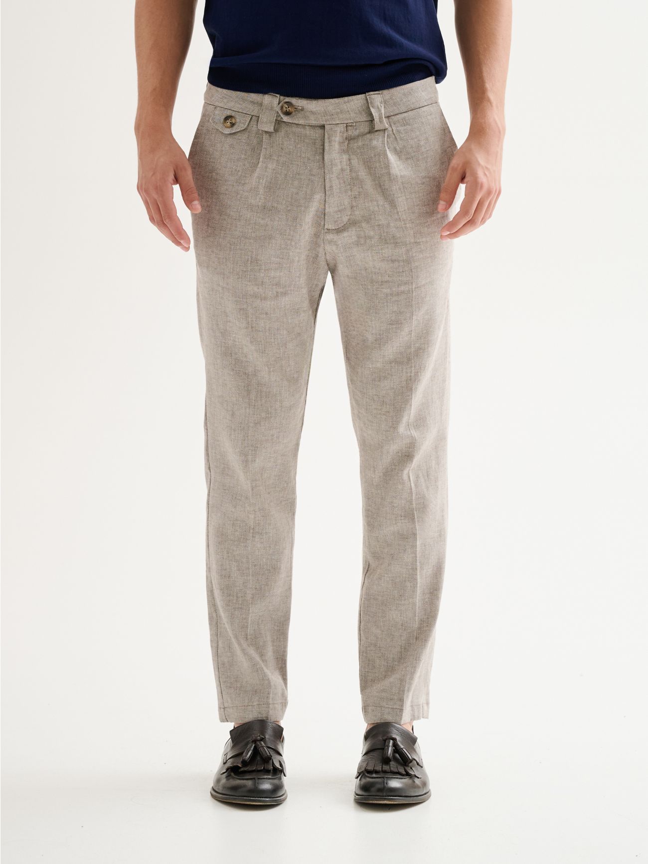 Men's Regular Linen Blend Trousers with Darts QB24 det_3