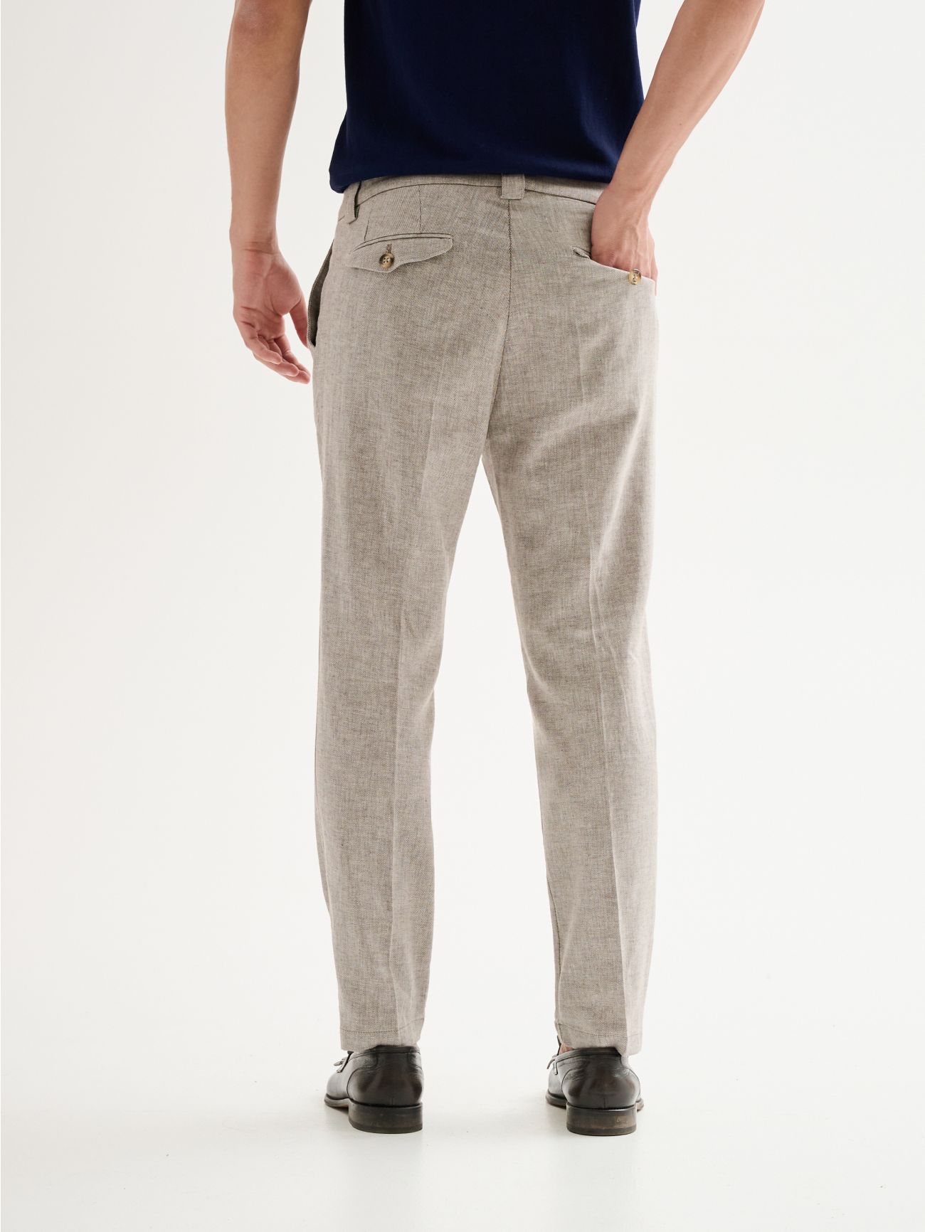Men's Regular Linen Blend Trousers with Darts QB24 in_i4