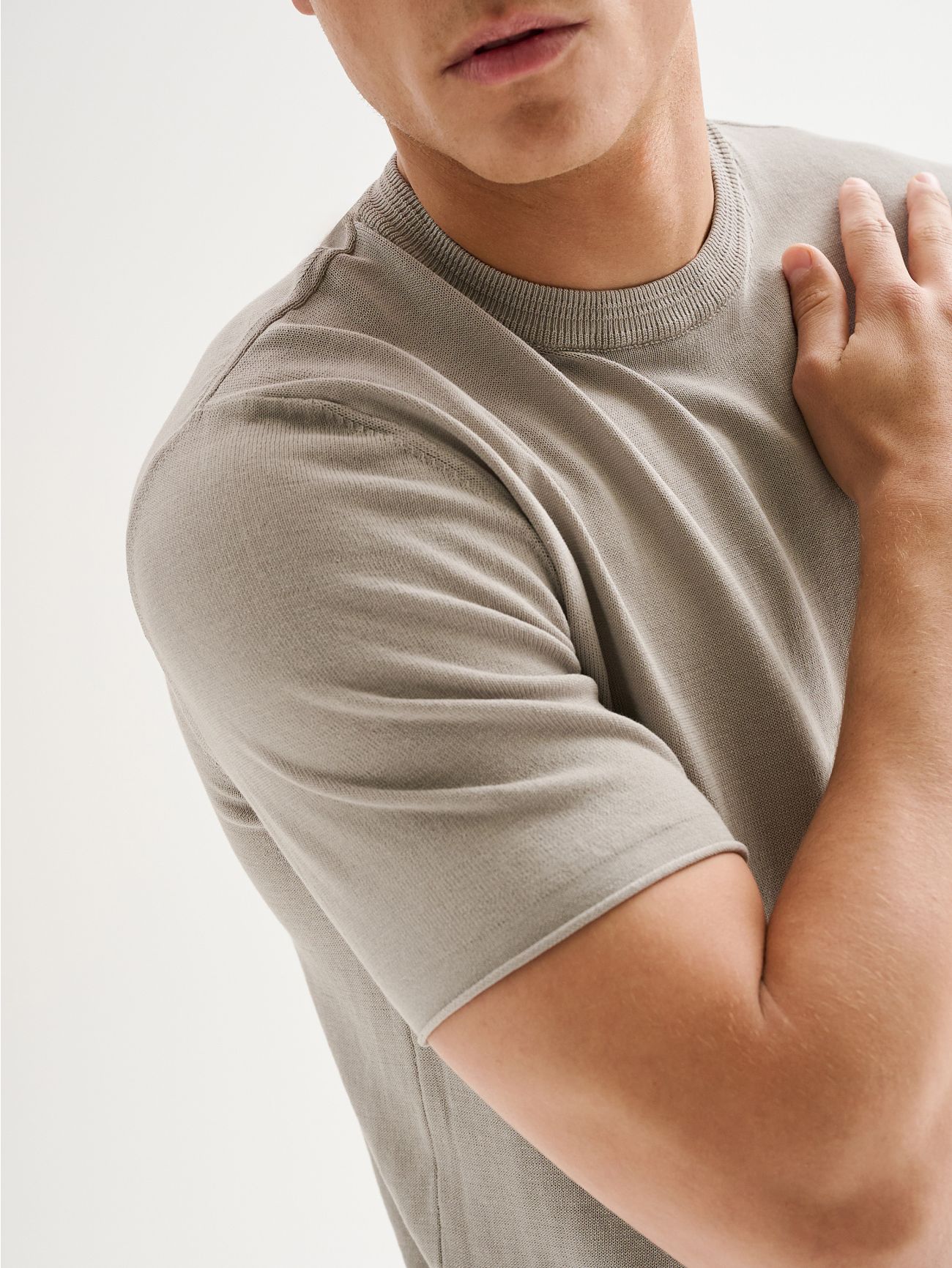 Men's Crewneck Sweater with Collar Detail QB24 in_i5