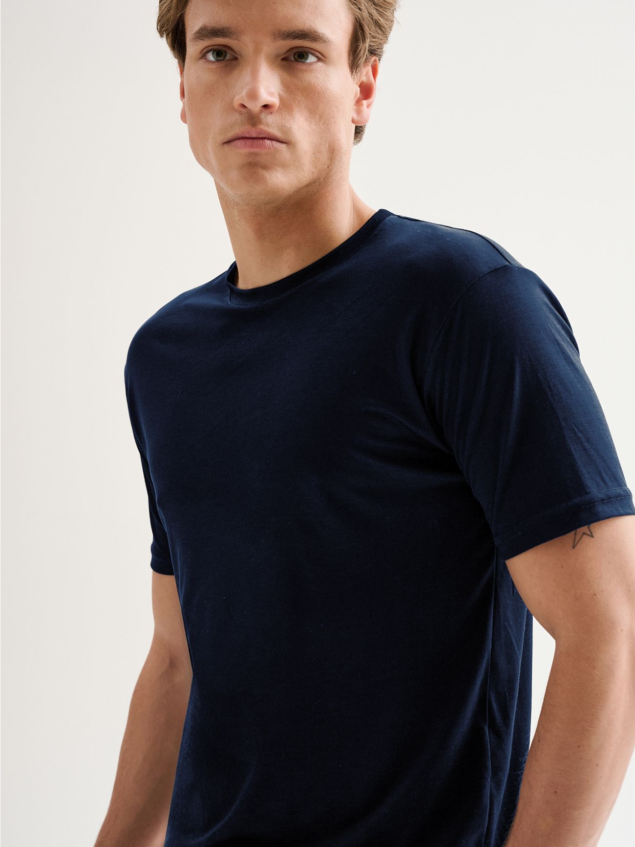 T-Shirt für Herren mit Rundhalsausschnitt Tencel QB24 in_i5