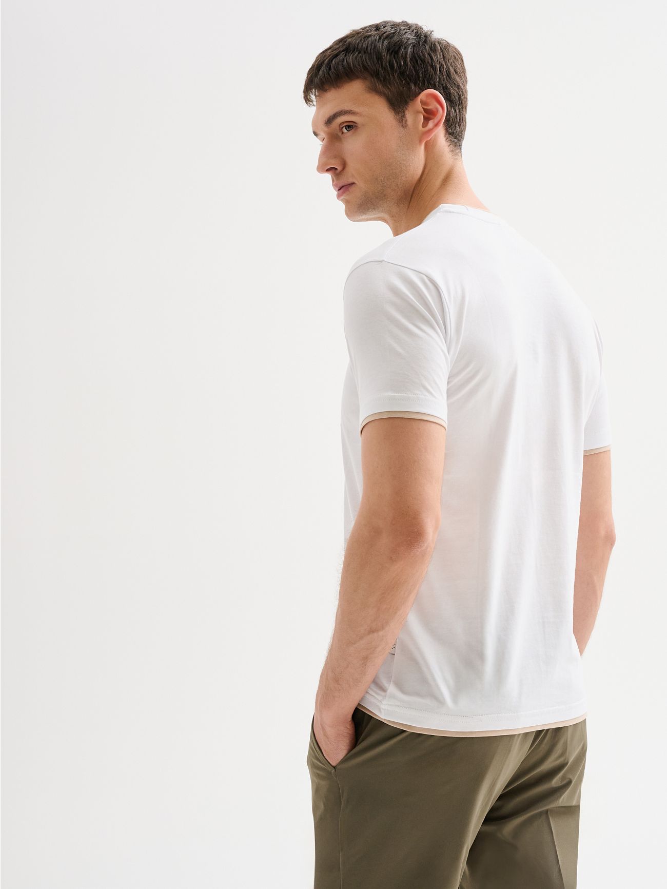 Men’s White T-Shirt with Contrast Trim QB24 in_i4