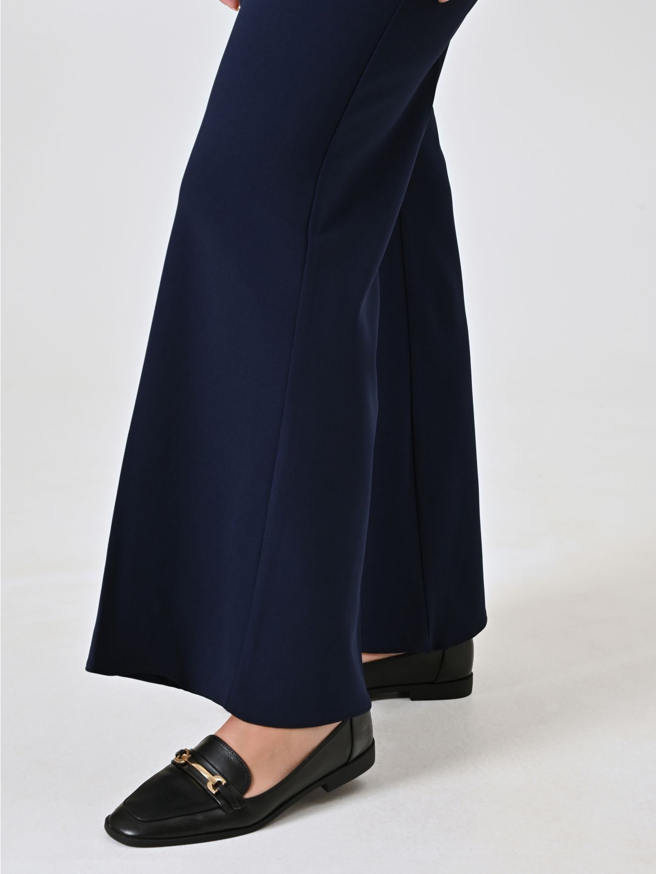 Curvy-Palazzo-Hose in Blau in_i5