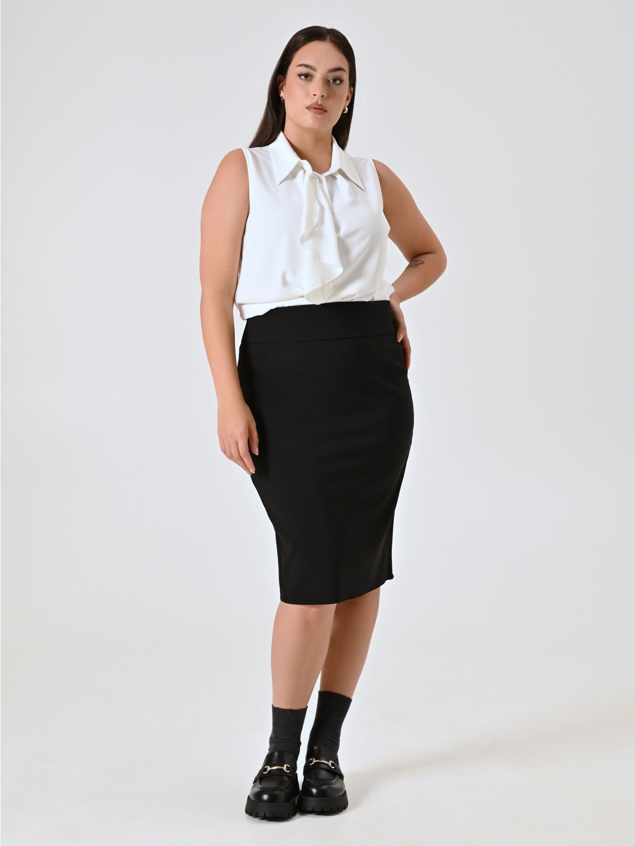 Curvy Black Pencil Skirt in_i7