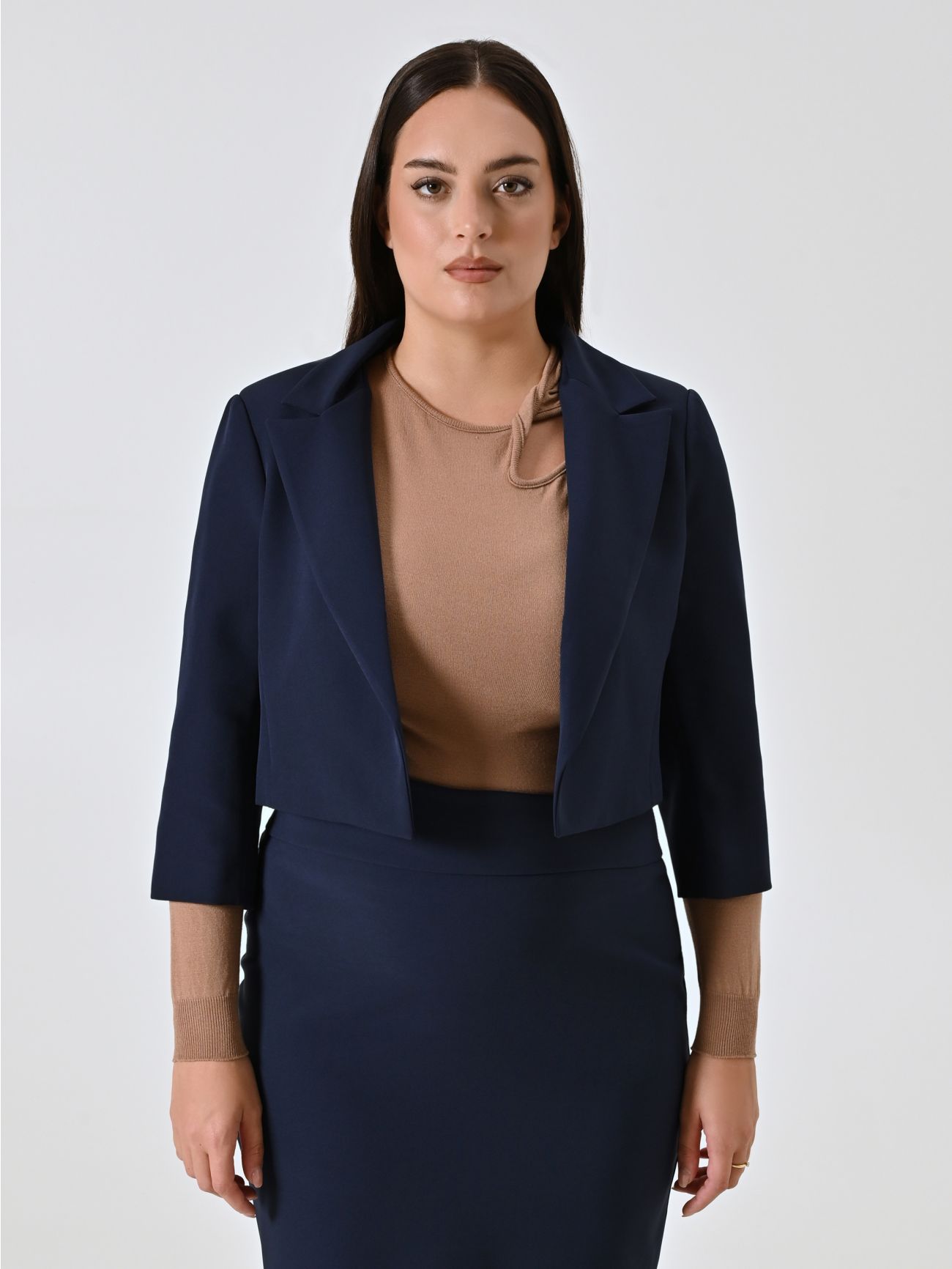 Kurze Curvy-Jacke in Blau det_2