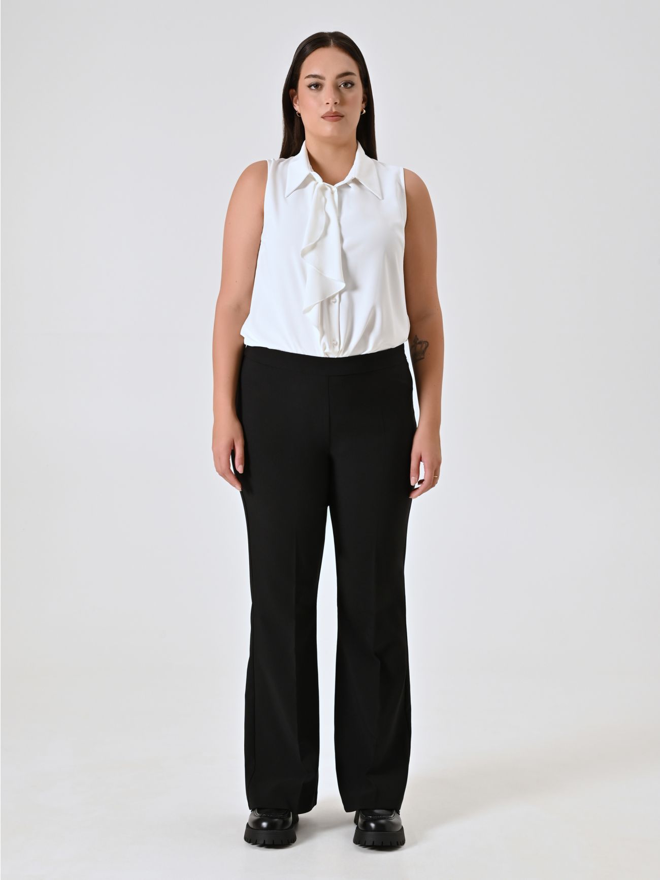 Pantalone Curvy a Zampa Nero det_1