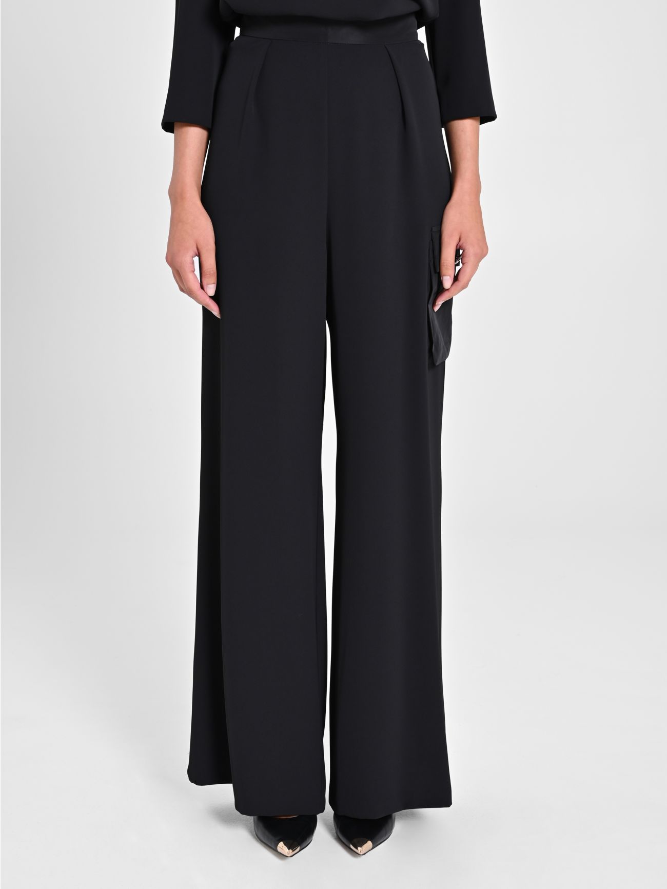 Trousers with Taffeta Pocket det_2