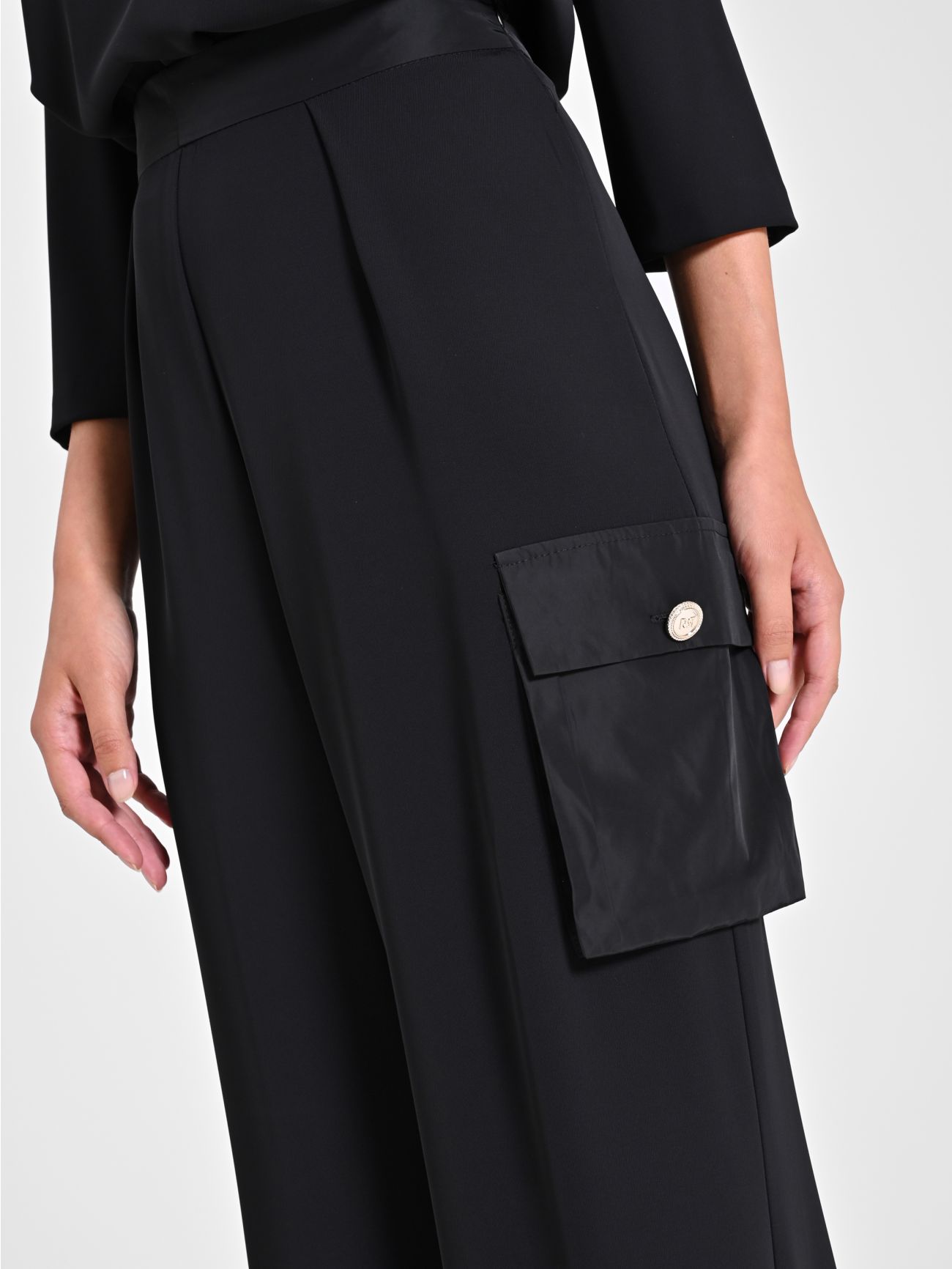 Trousers with Taffeta Pocket in_i5