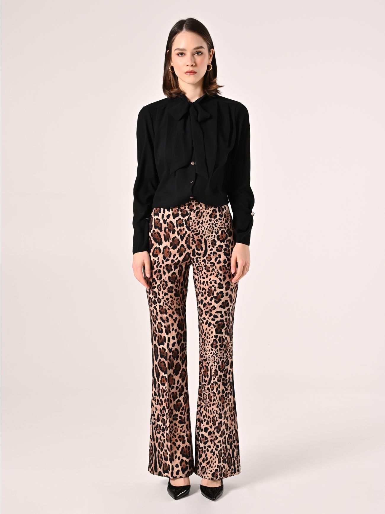 Ausgestellte Hose mit Animal-Print det_1