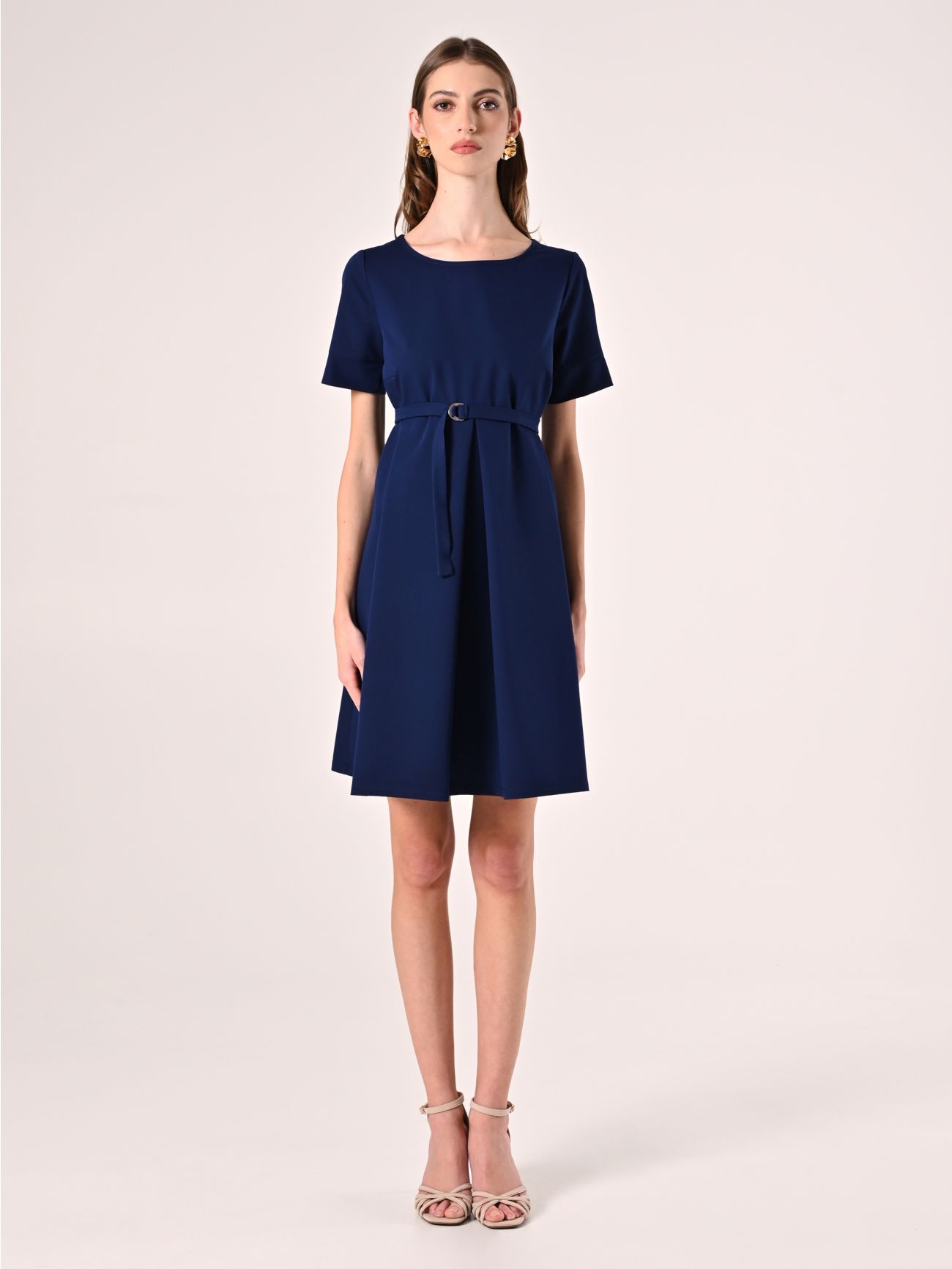 Kleid in Blau mit kurzen Ärmeln det_1