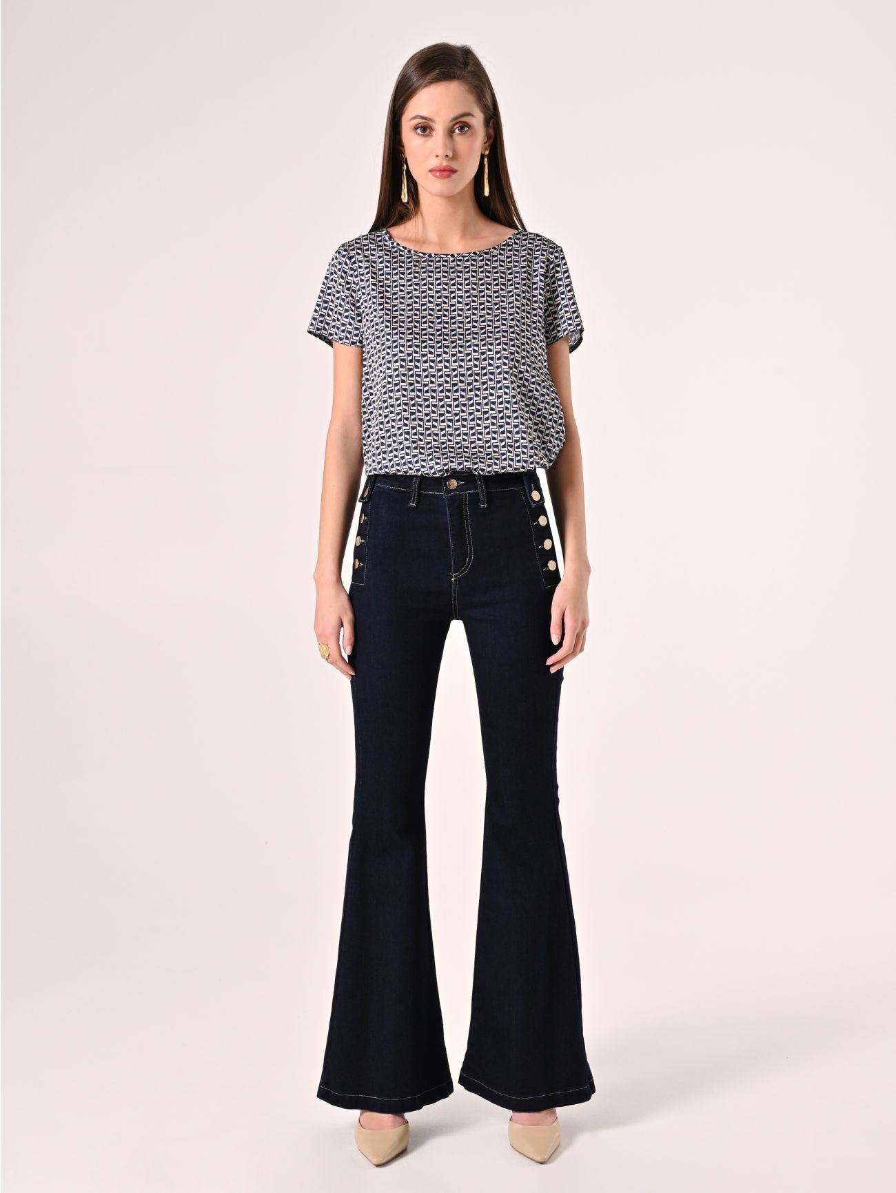 Flared Jeans with Buttons det_1