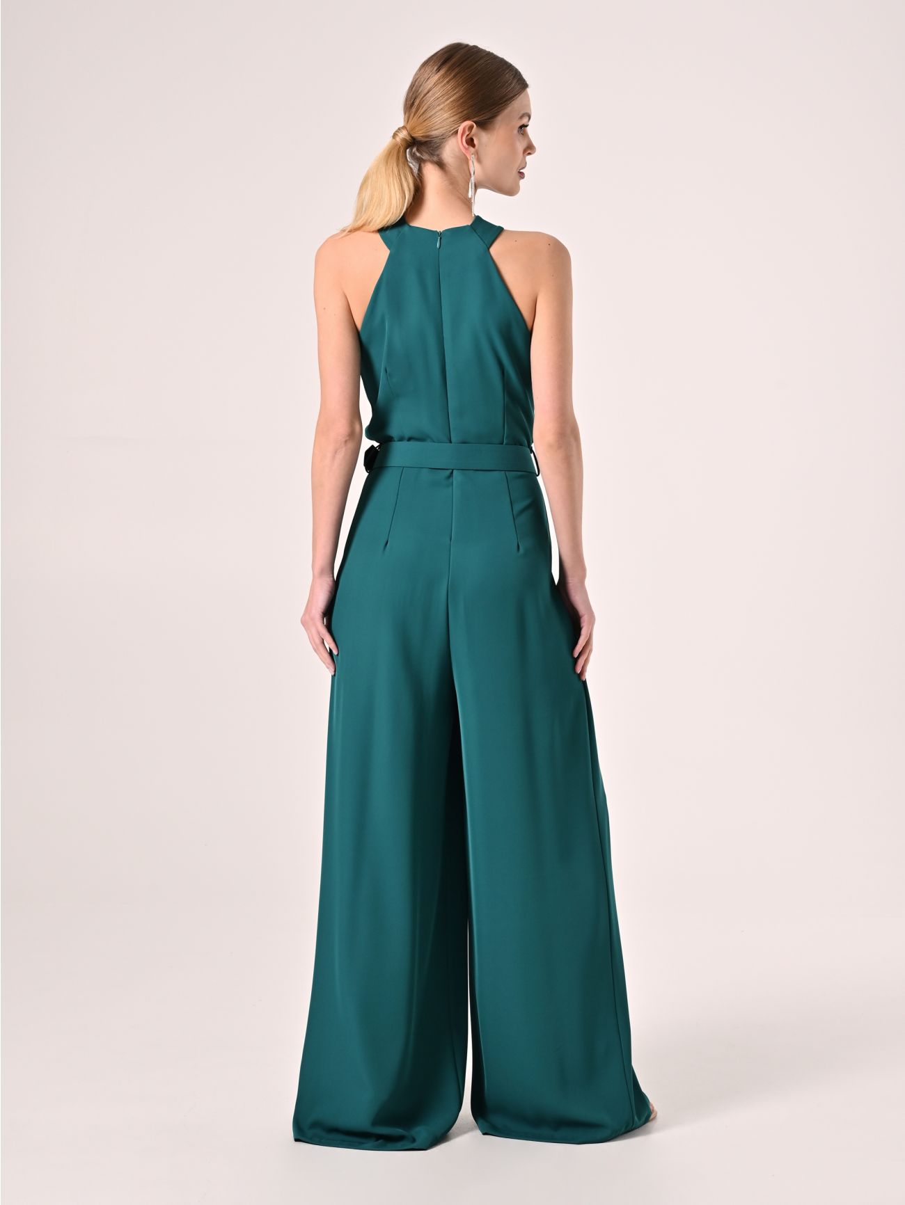 Tuta Verde Reale con Scollo all'Americana det_3