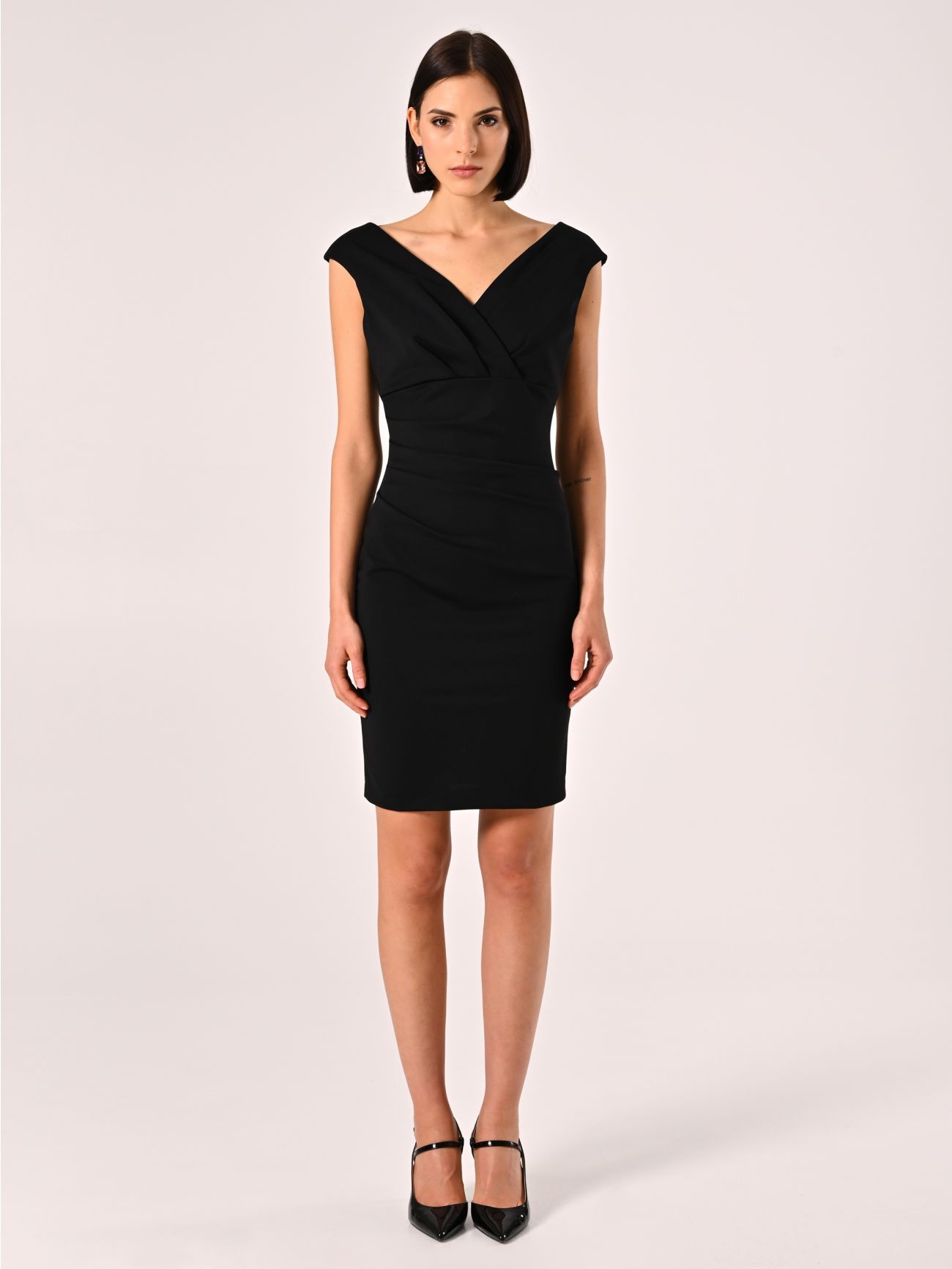 Black Sheath Dress with Crossover Neckline det_1