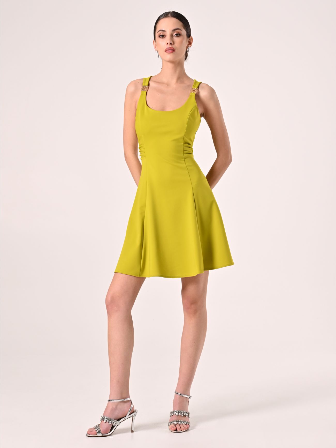 Vestido de vuelo lima con tirantes de joyas in_i7