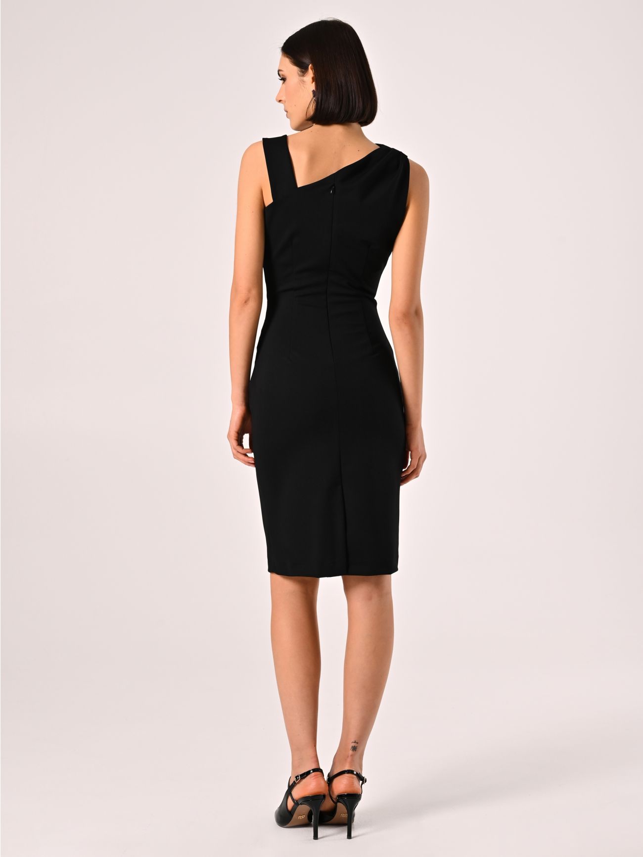 Milano-Stitch Black Sheath Dress det_3