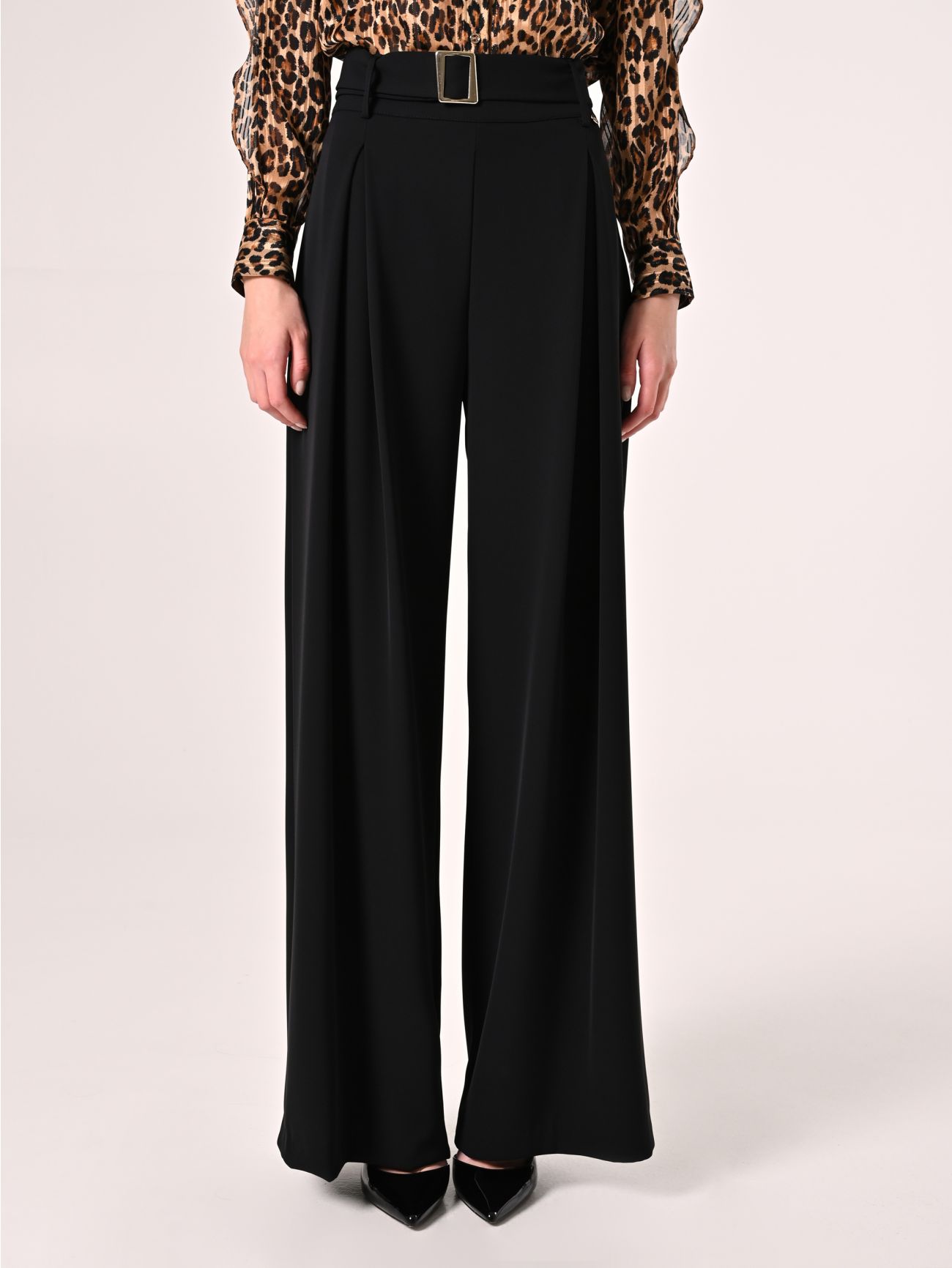 Pantaloni Neri con Cintura Fibbia Gold det_2