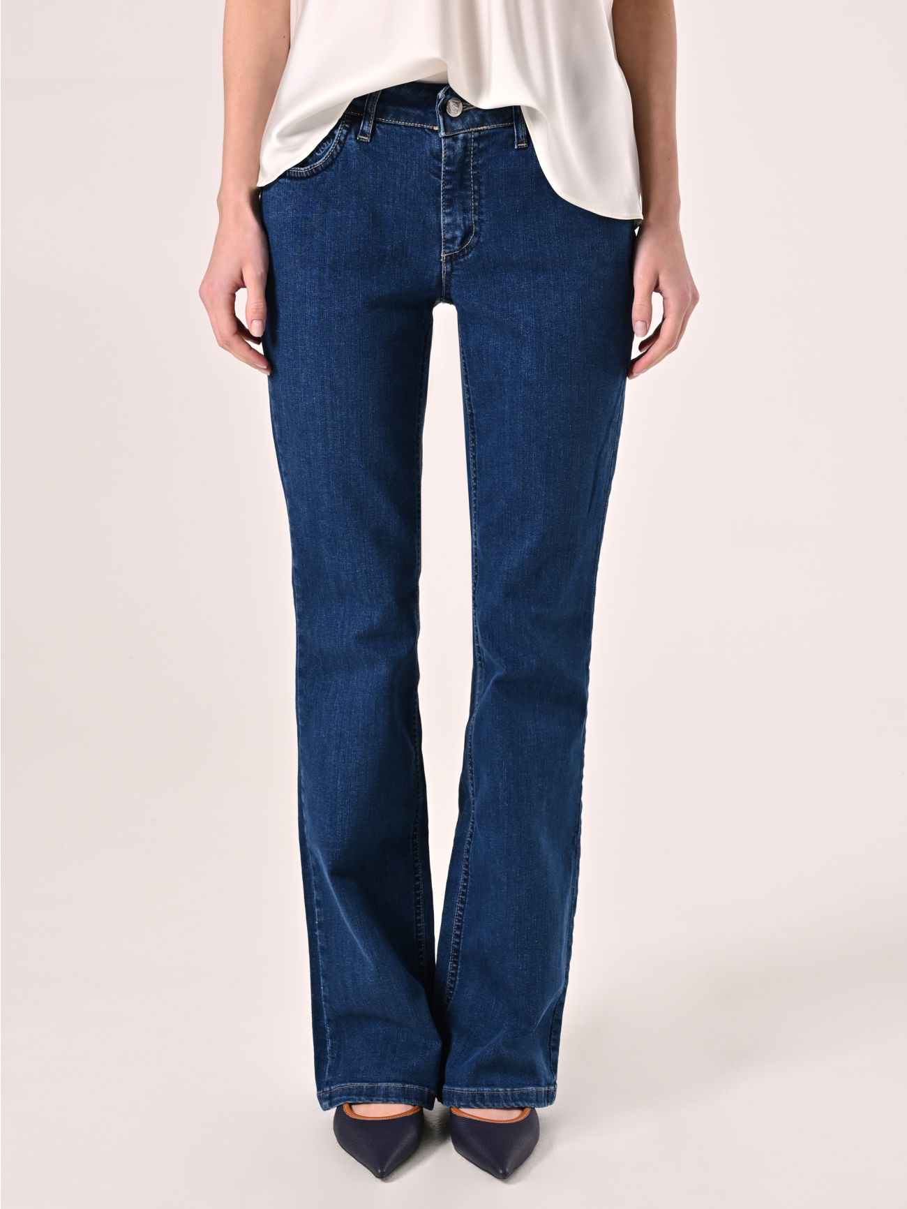 Flared Jeans with Logo Detail det_2