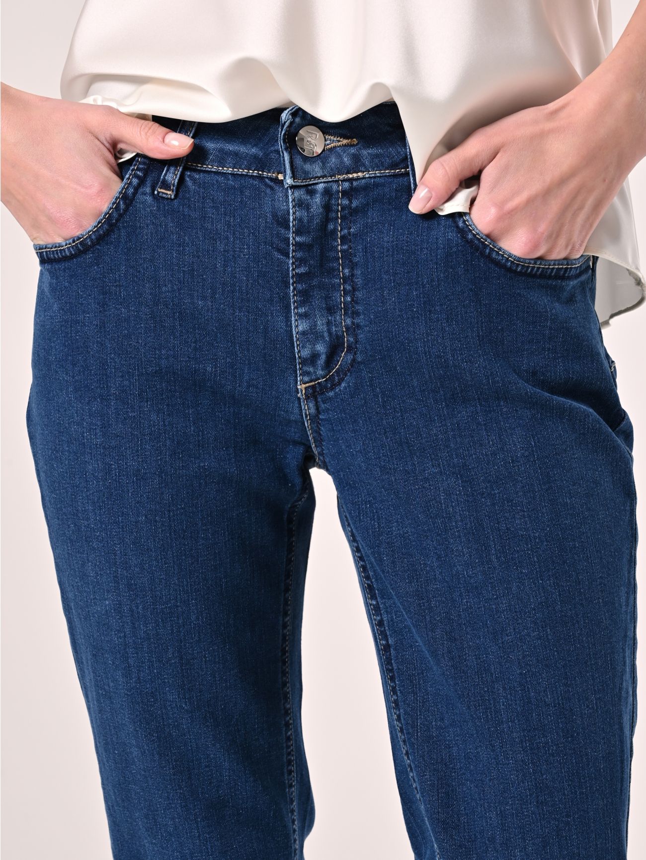 Flared Jeans with Logo Detail in_i5