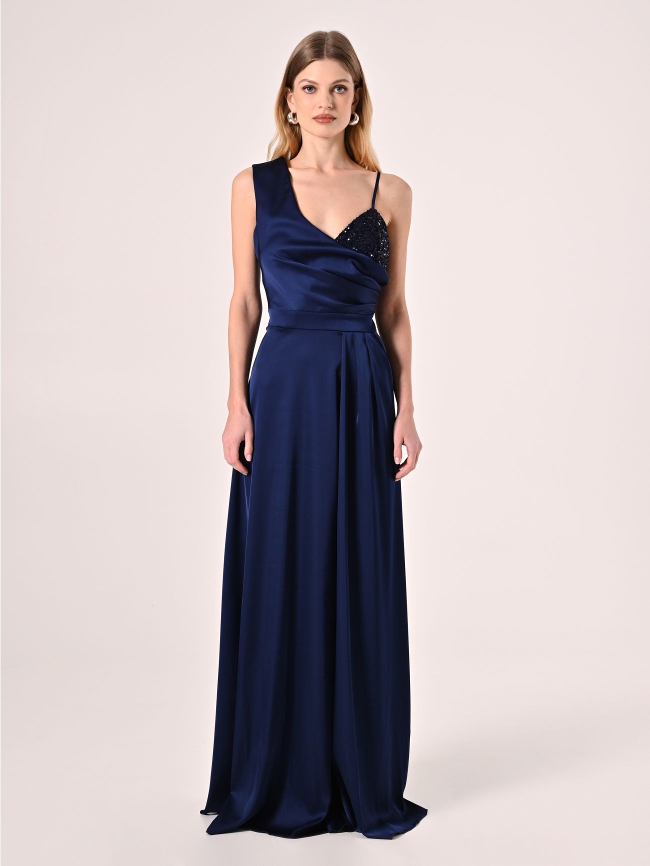 Long Blue Dress with Sequins det_1