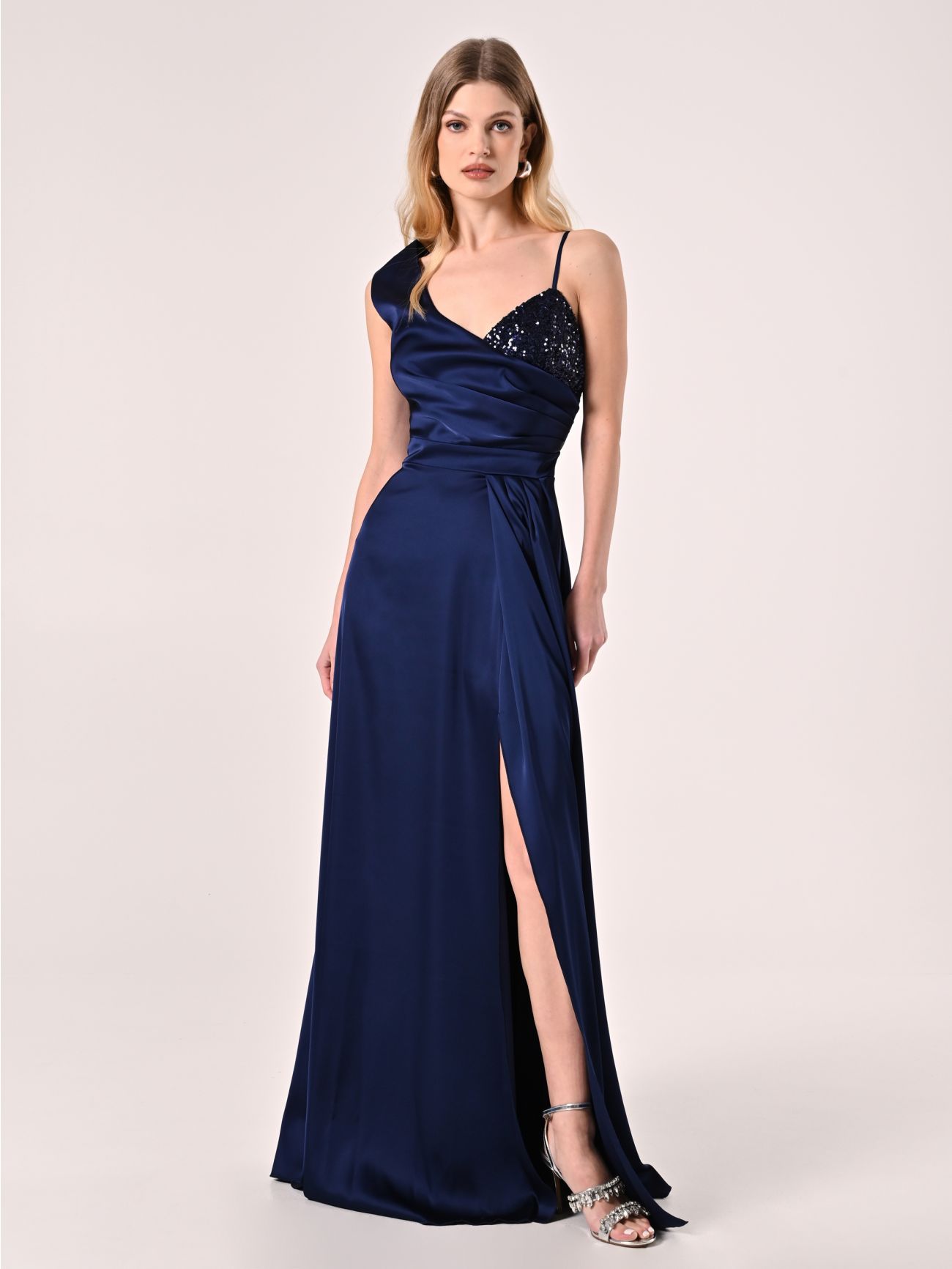 Long Blue Dress with Sequins in_i7