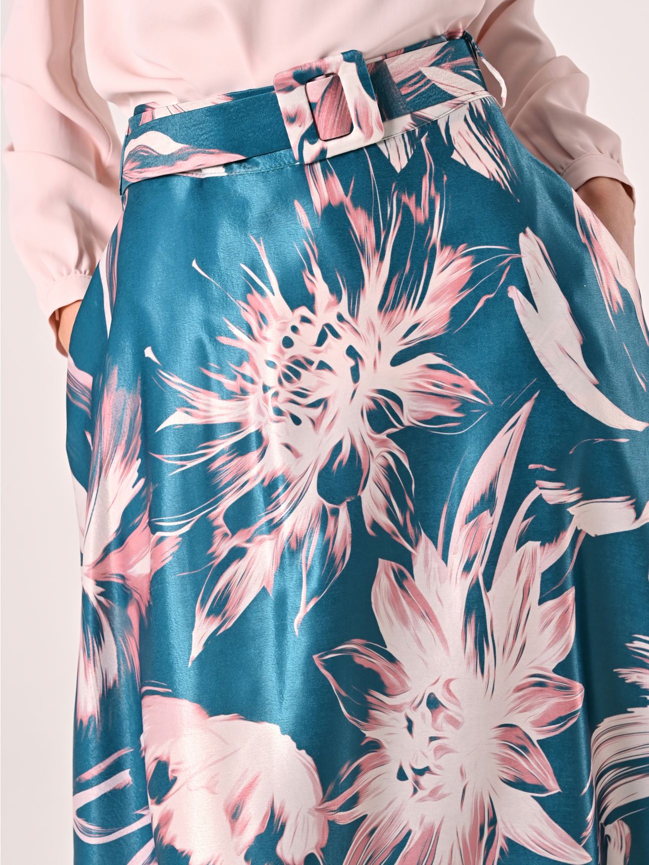 Floral Print Skirt in_i5