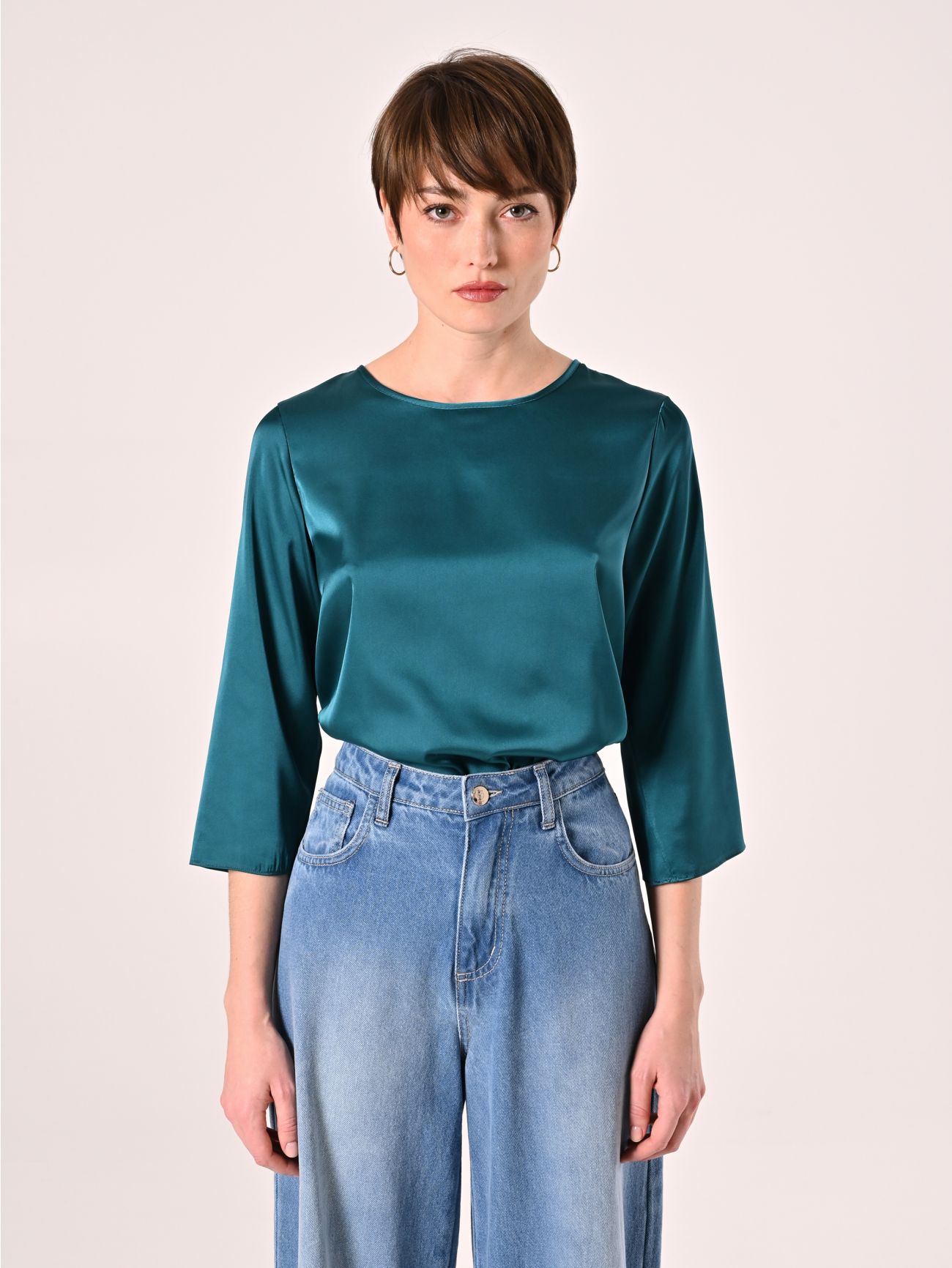 Bluse aus Satin in Grün det_2