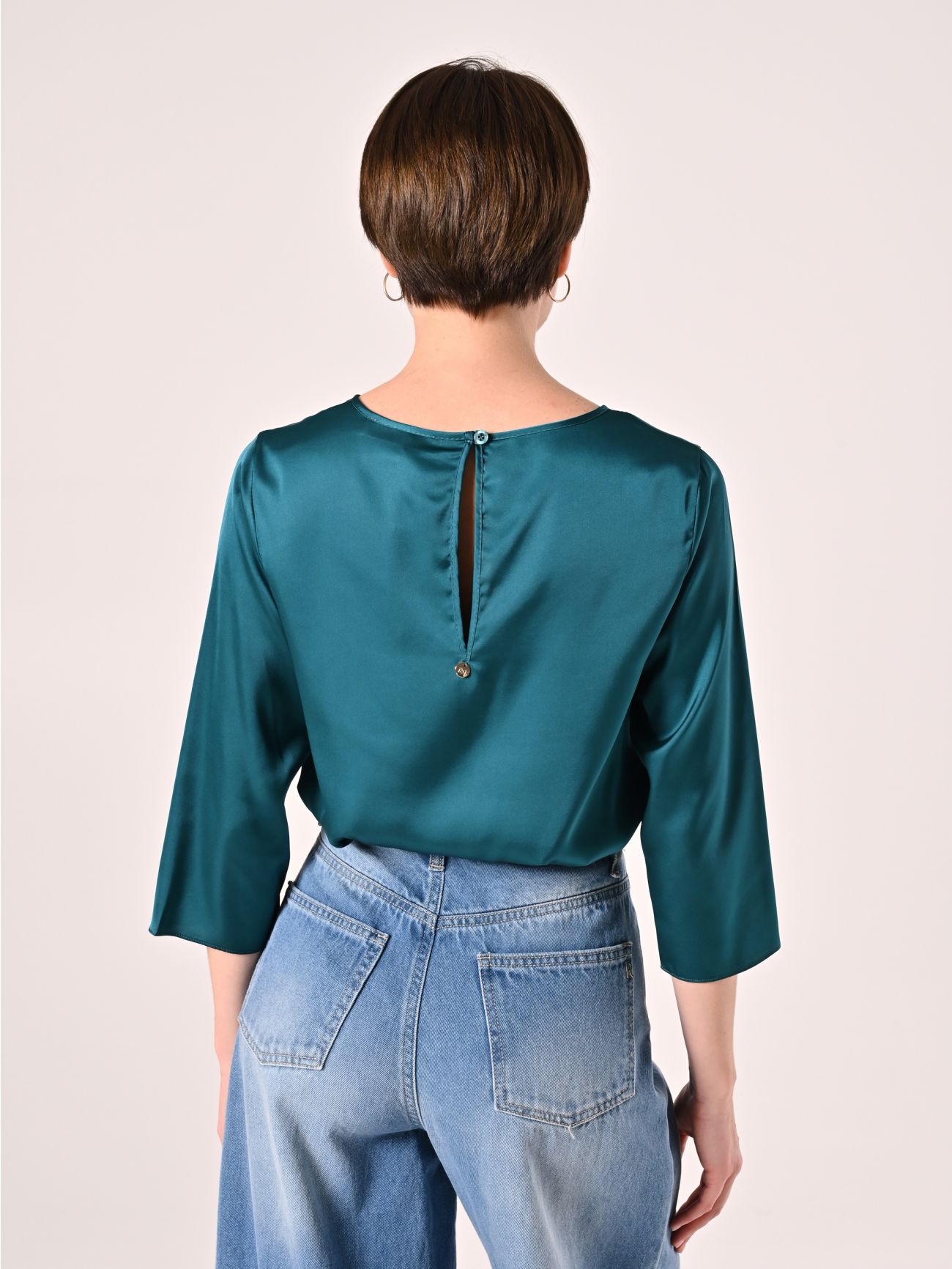 Bluse aus Satin in Grün det_3