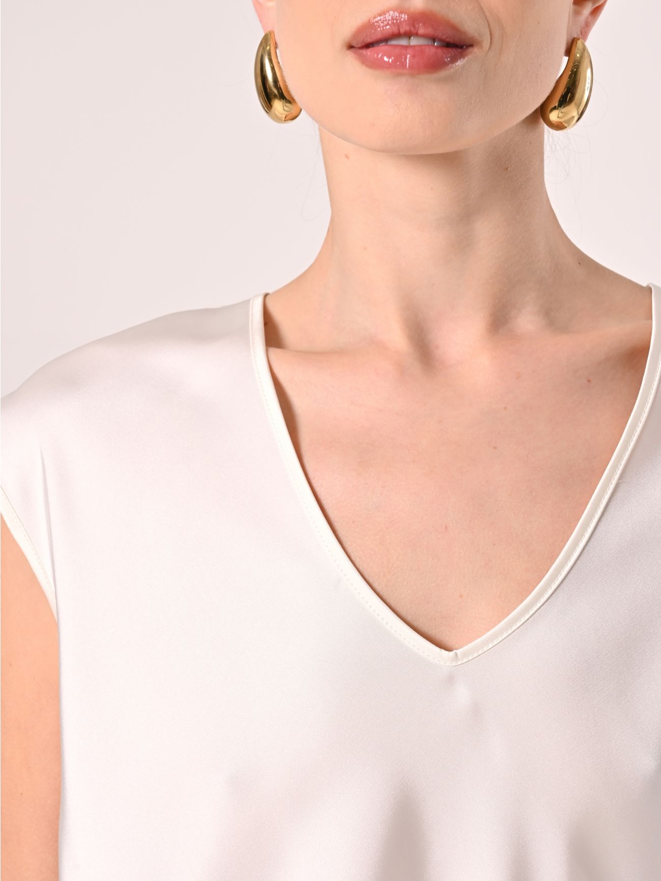 Bluse aus Satin in Weiß in_i5