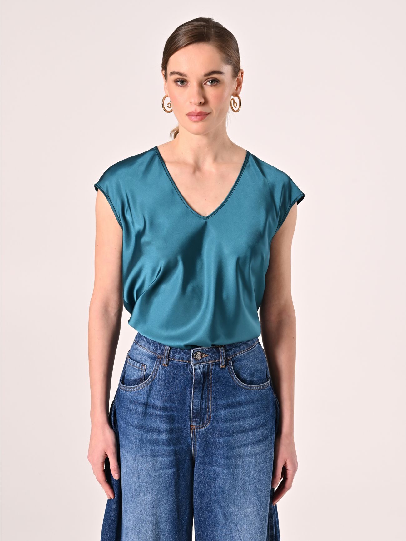 Bluse aus Satin in Grün det_2