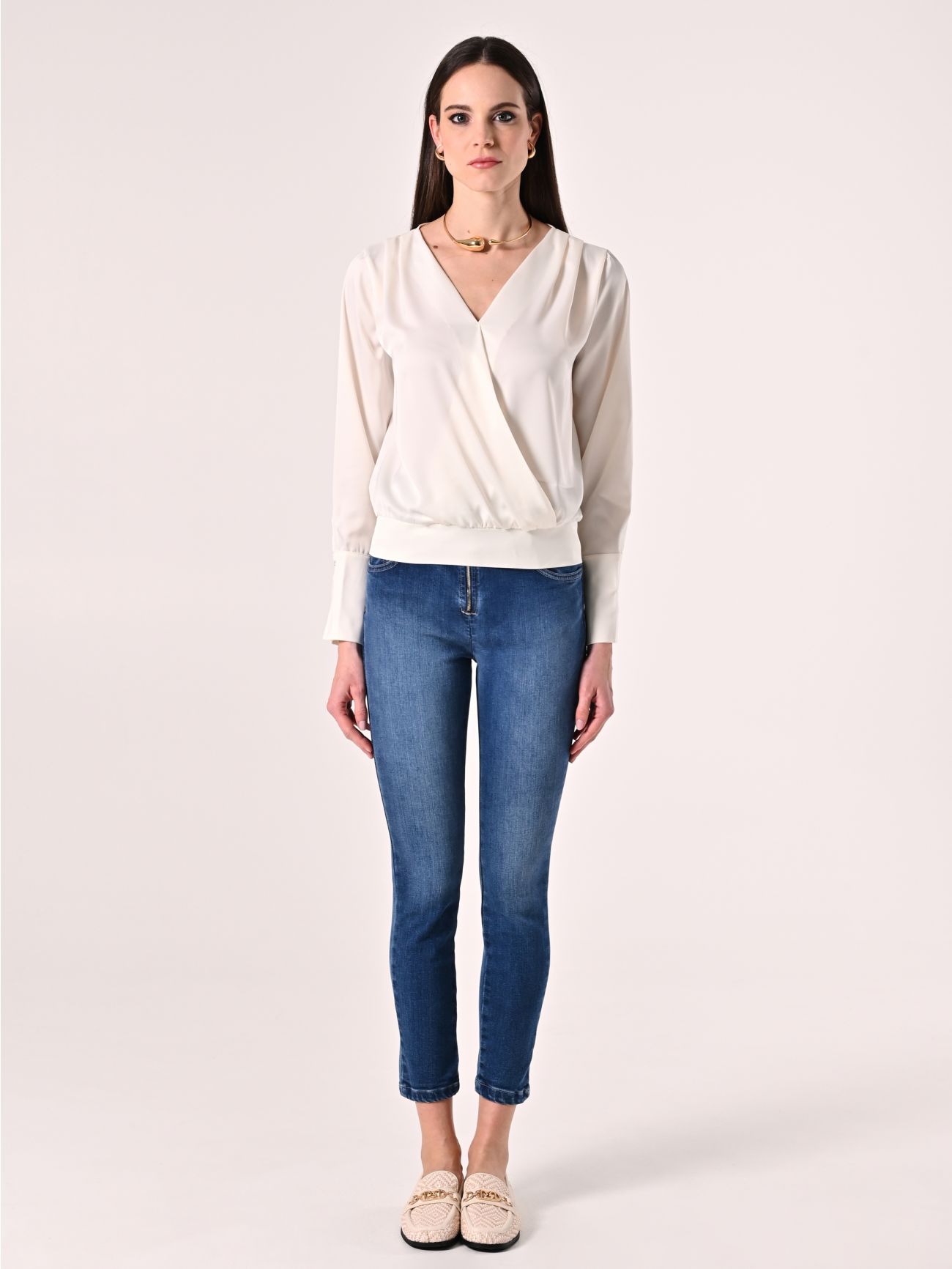 Bluse mit langen Ärmeln in Weiß det_1