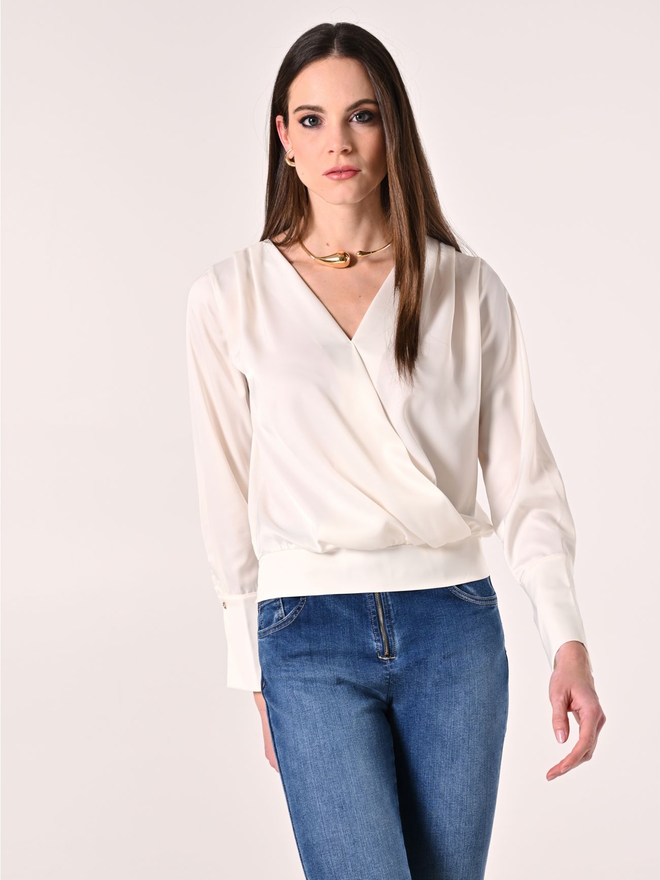 Bluse mit langen Ärmeln in Weiß in_i7
