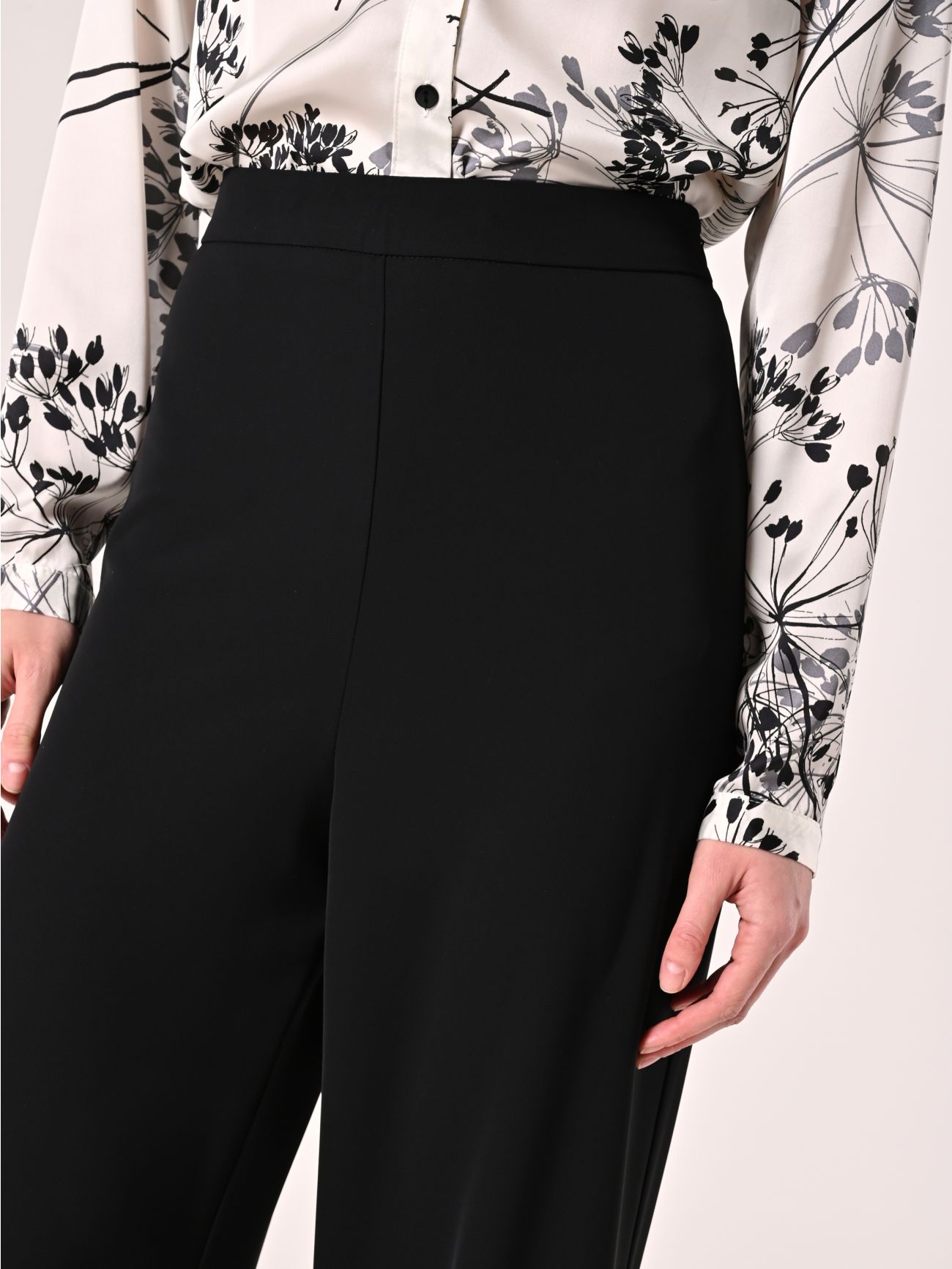Wide-Leg Trousers in Black Cady in_i5